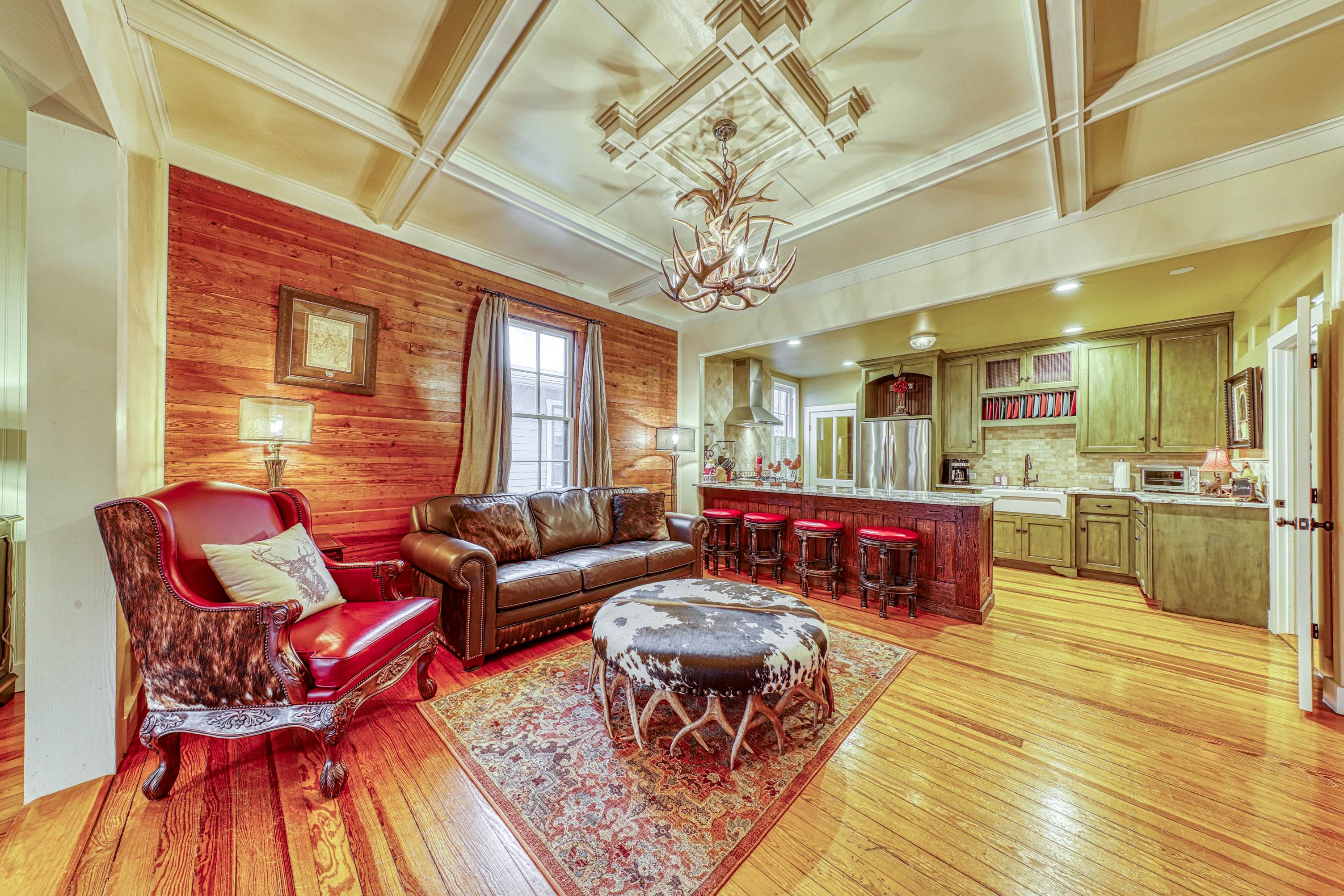 The Main House Durst Haus 2 BD Fredericksburg, TX Vacation Rental