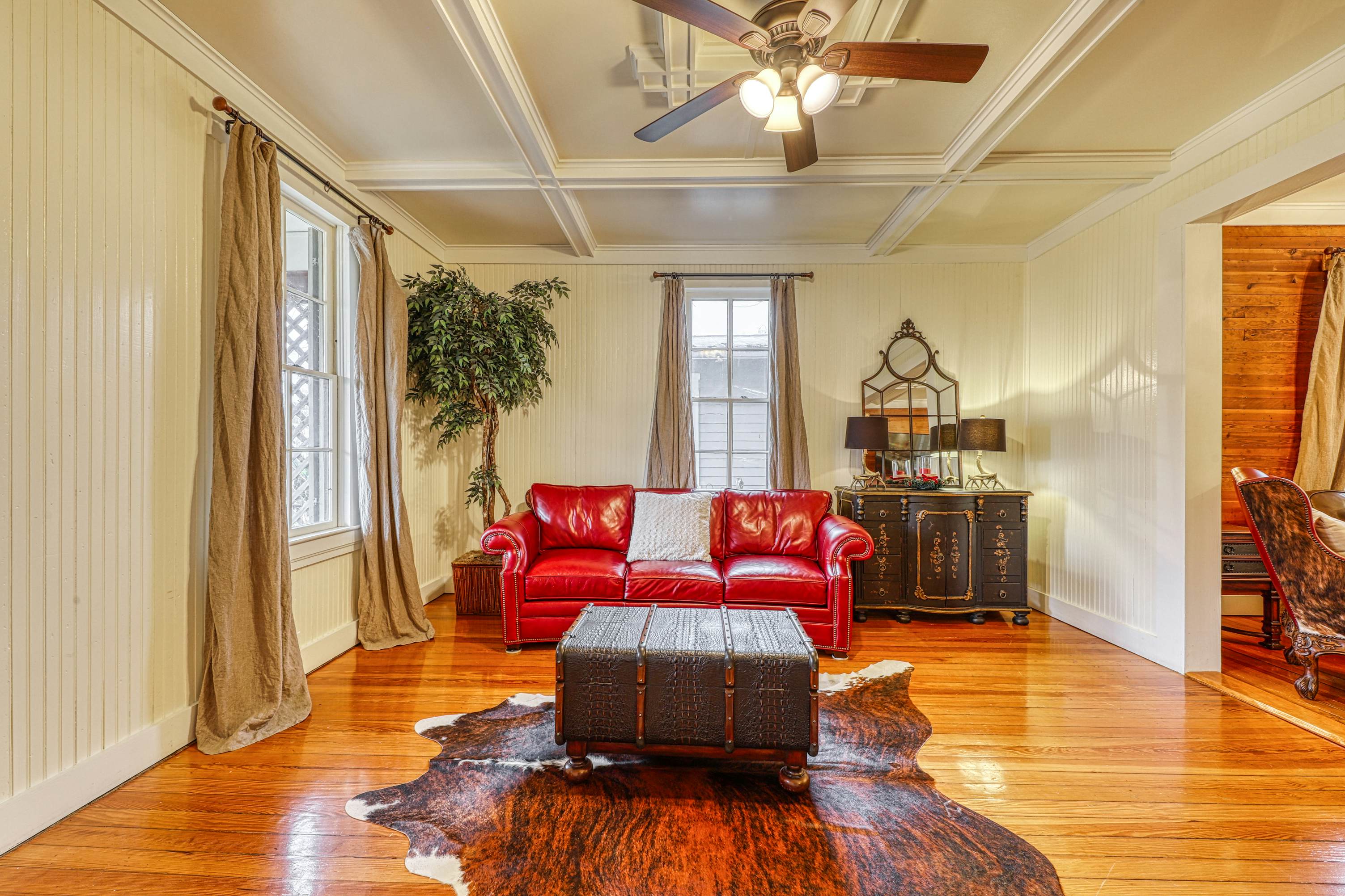 The Main House Durst Haus 2 BD Fredericksburg, TX Vacation Rental