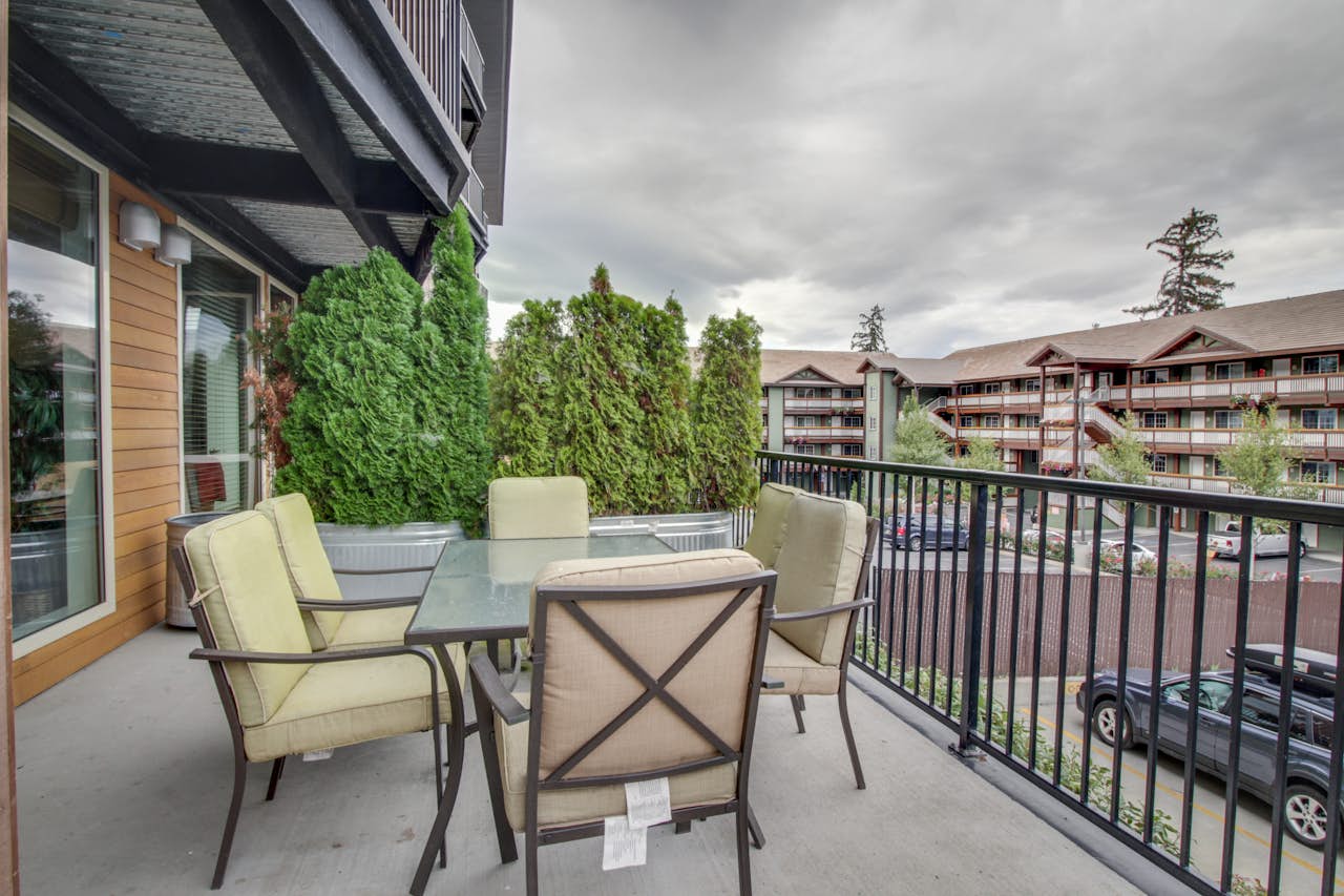 Chelan Resort Suites Lake Vista 109 2 BD Vacation Rental in Chelan