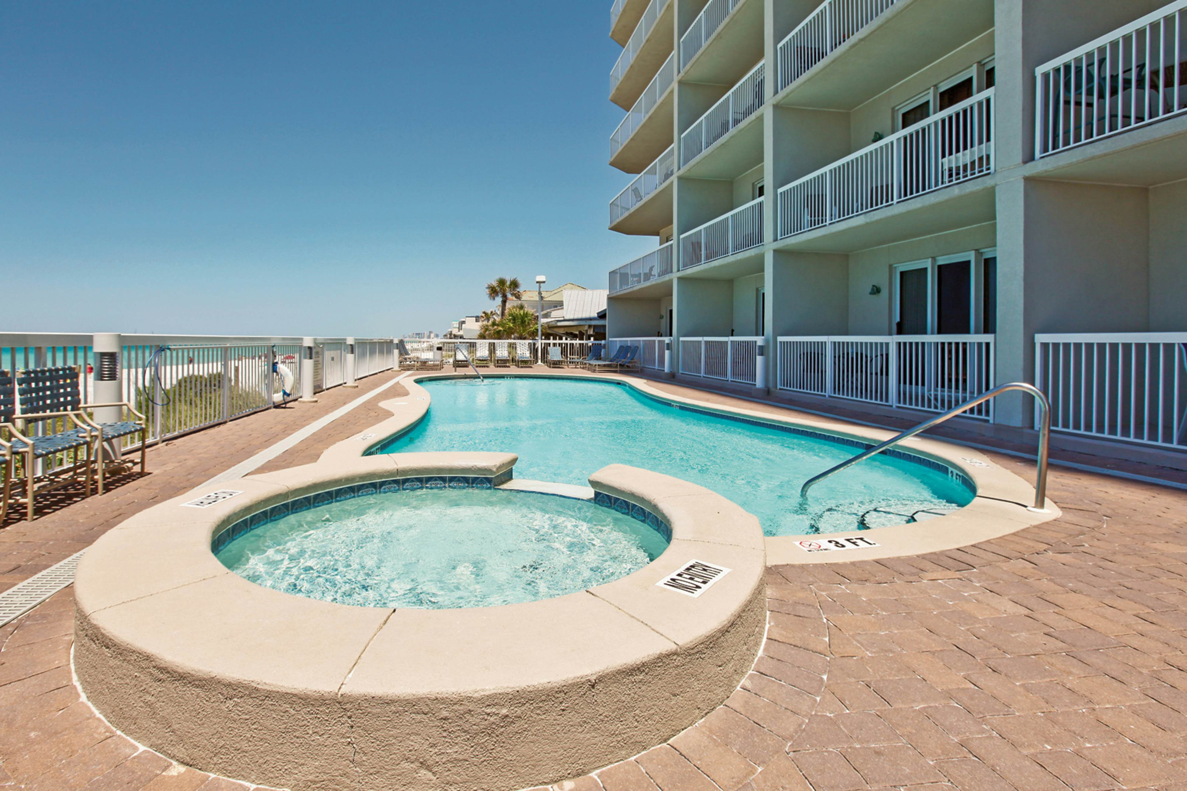 Seychelles Beach Resort 1808