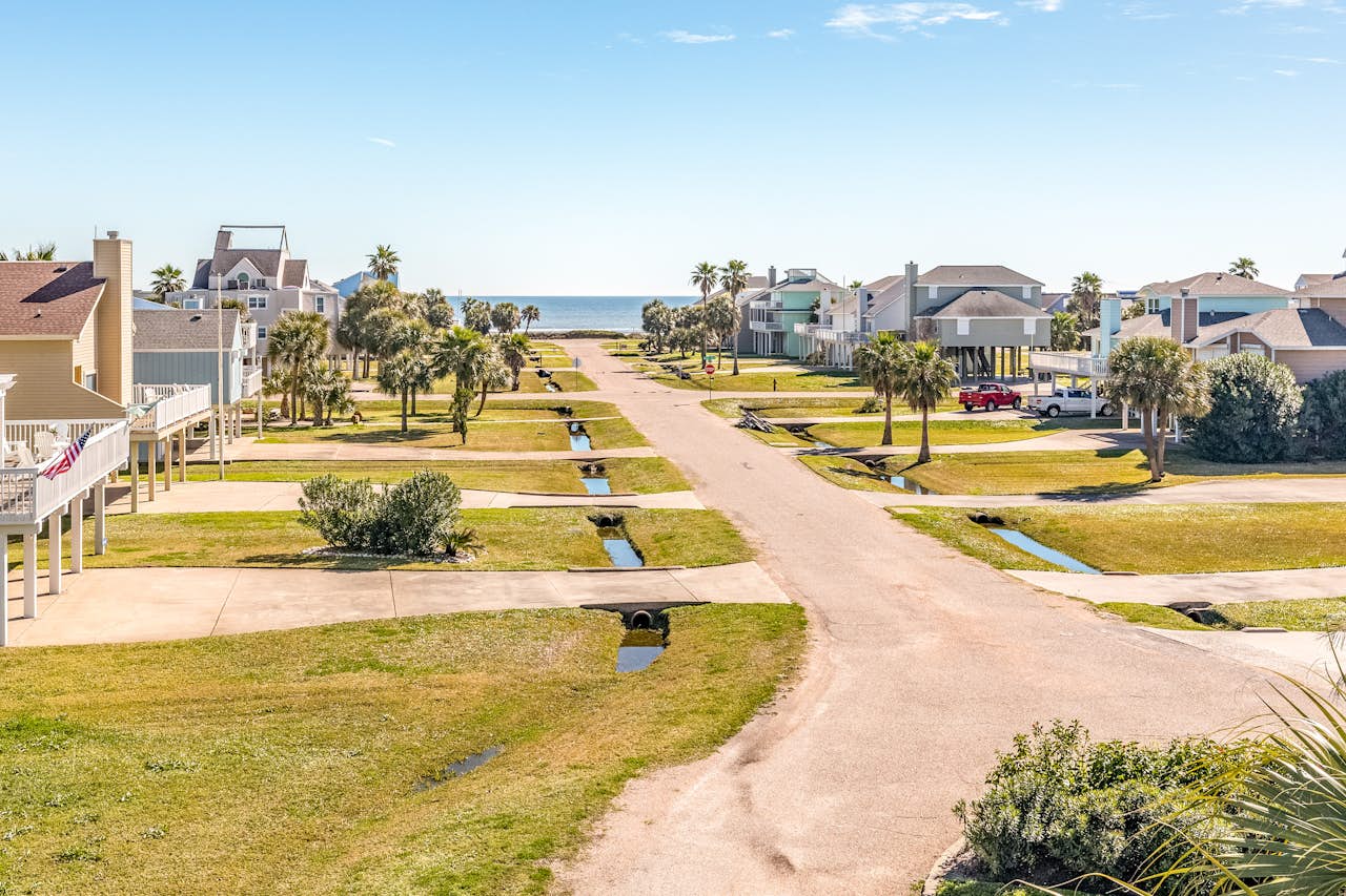 Fiddler Crab in Pirates Beach 3 BD Vacation Rental in Galveston, TX
