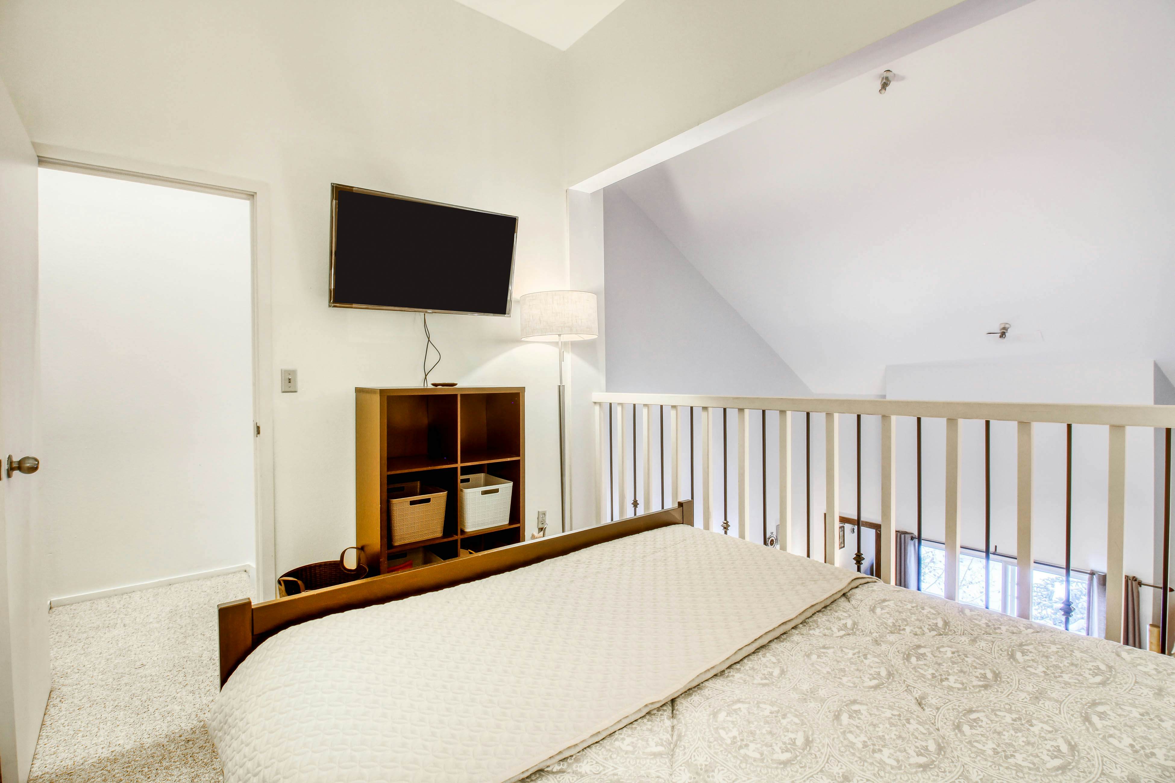 Elkhorn Escape - Renovated 2020