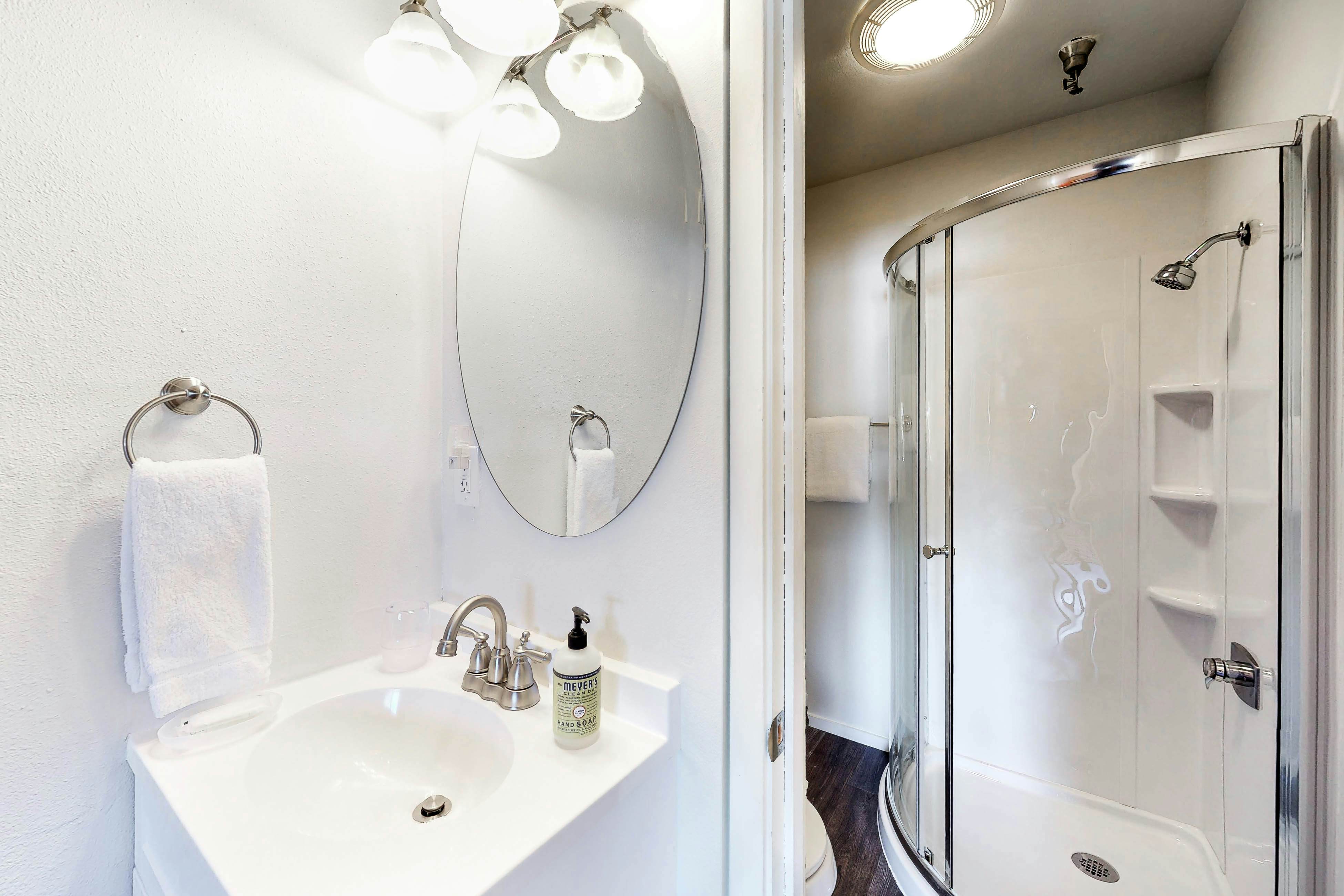 Elkhorn Escape - Renovated 2020