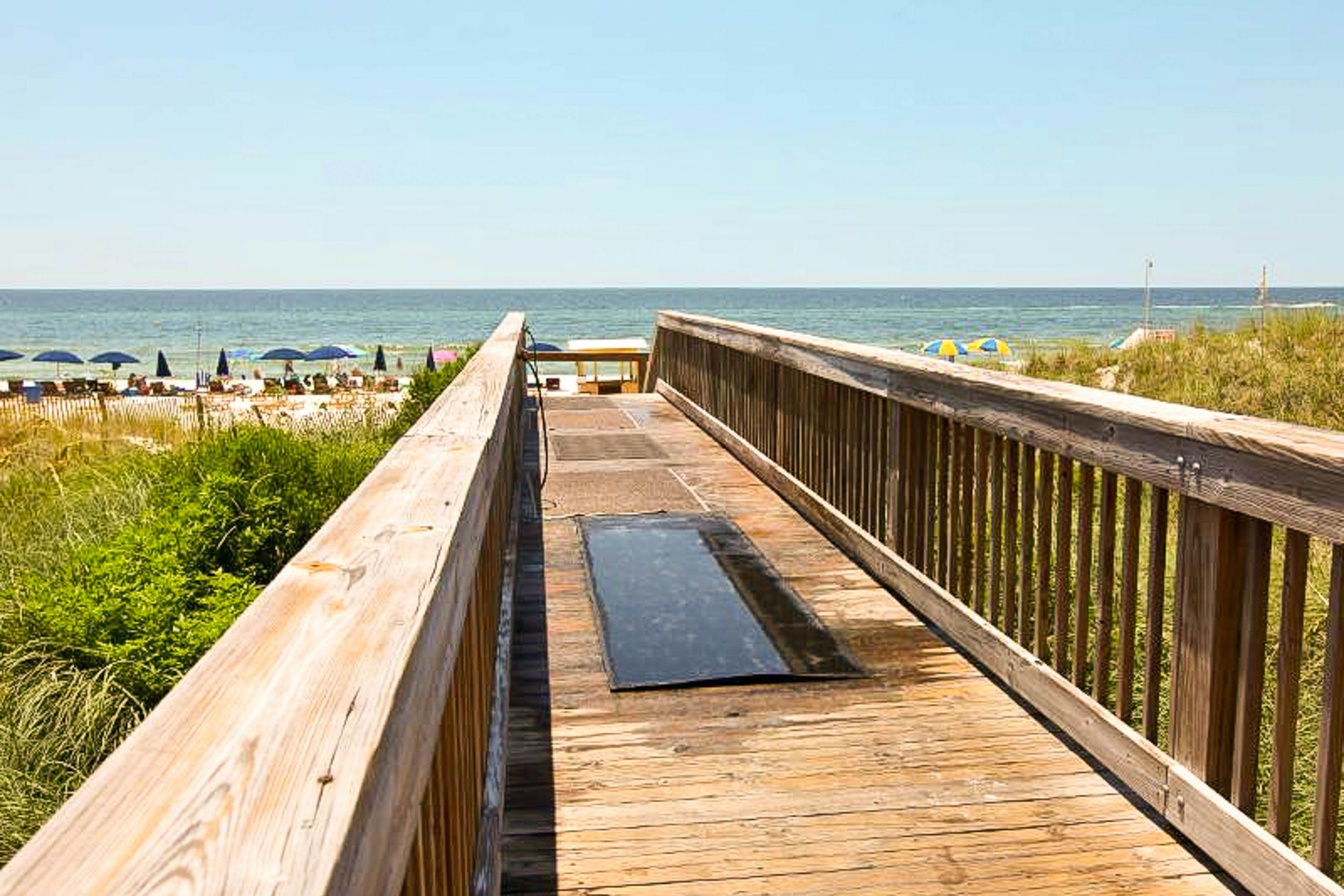 Sunrise Beach 1103 - Beachfront Condo