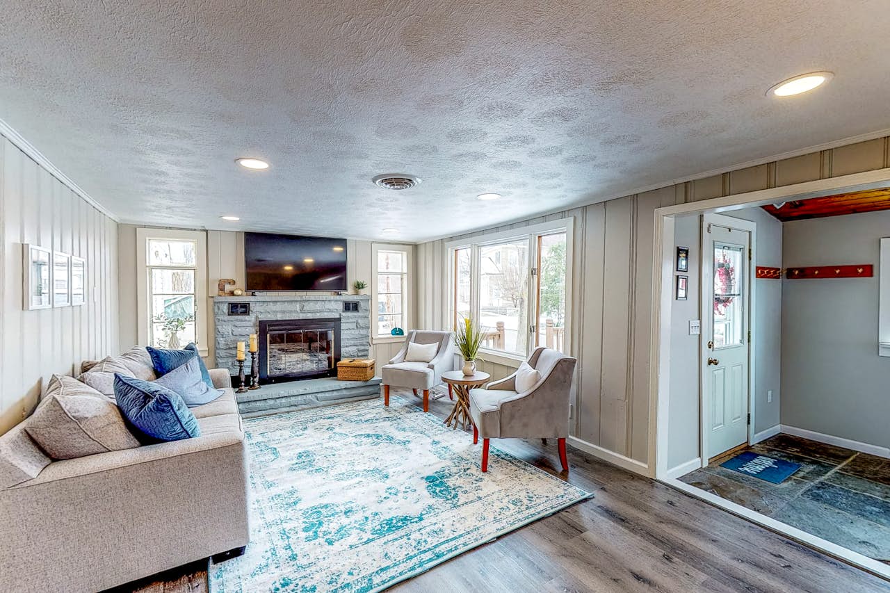 Lake Trout Cove 3 BD Canandaigua, NY Vacation Rental Vacasa