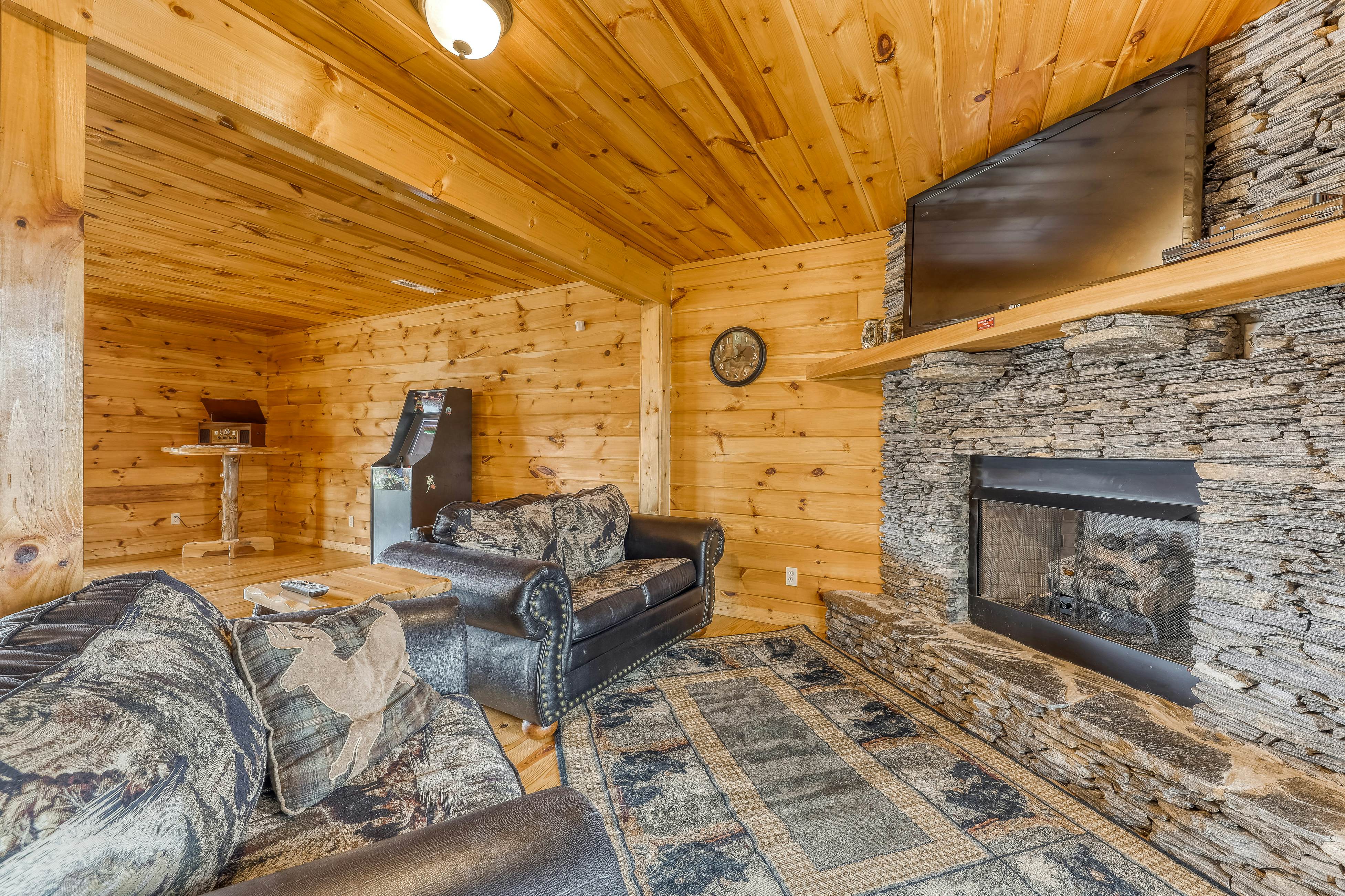 Black Bear Lodge | 4 BD Sevierville, TN Vacation Rental | Vacasa