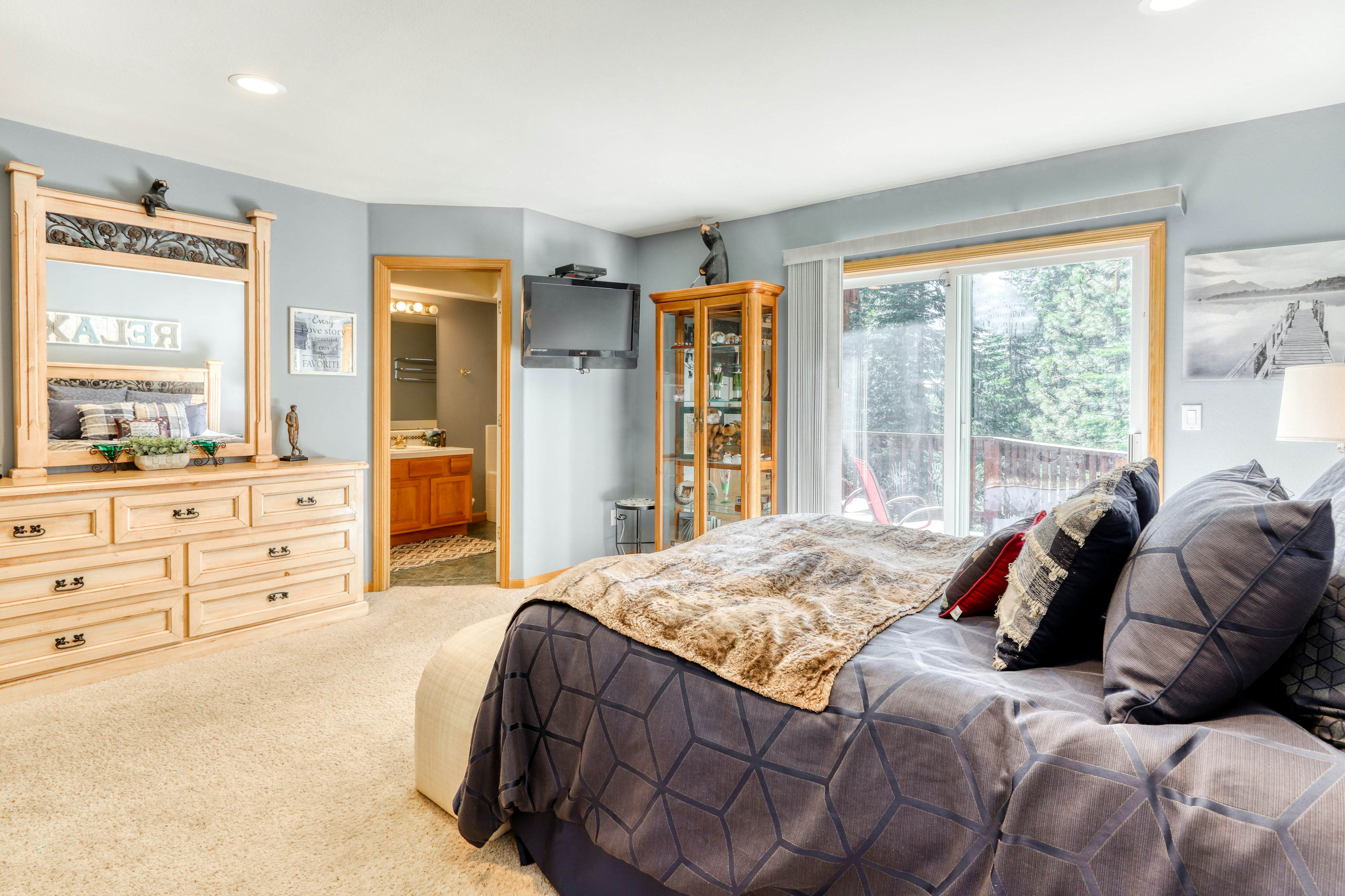 Kings Beach Family Getaway in the Trees 4 BD Kings Beach, CA Vacation