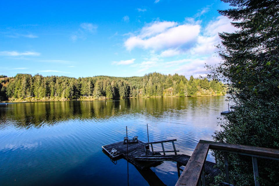 Marcia's Mercer Lake Chateau 0 BD Vacation Rental in Florence, OR