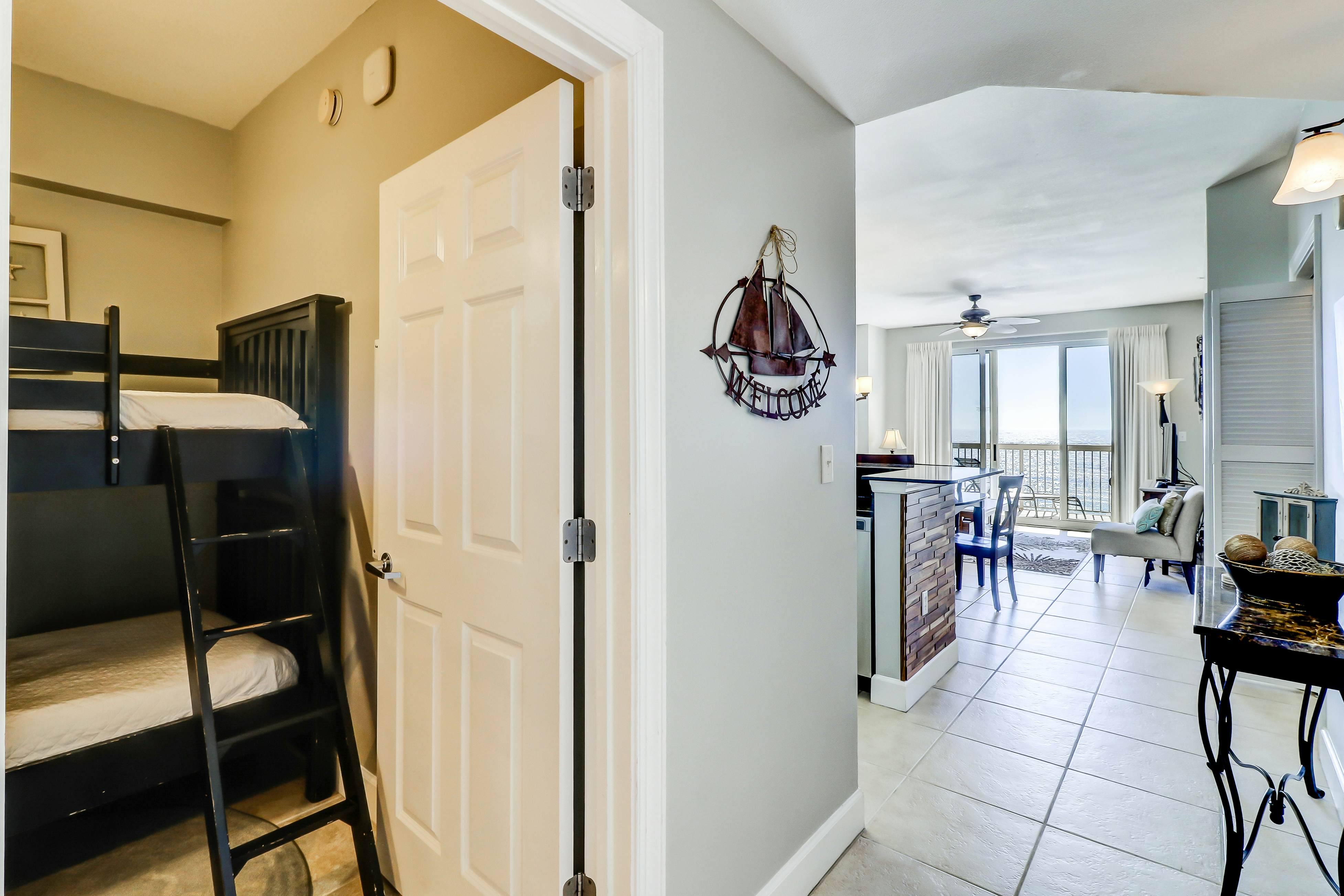 Sunrise Beach 1207 - Beachfront Condo