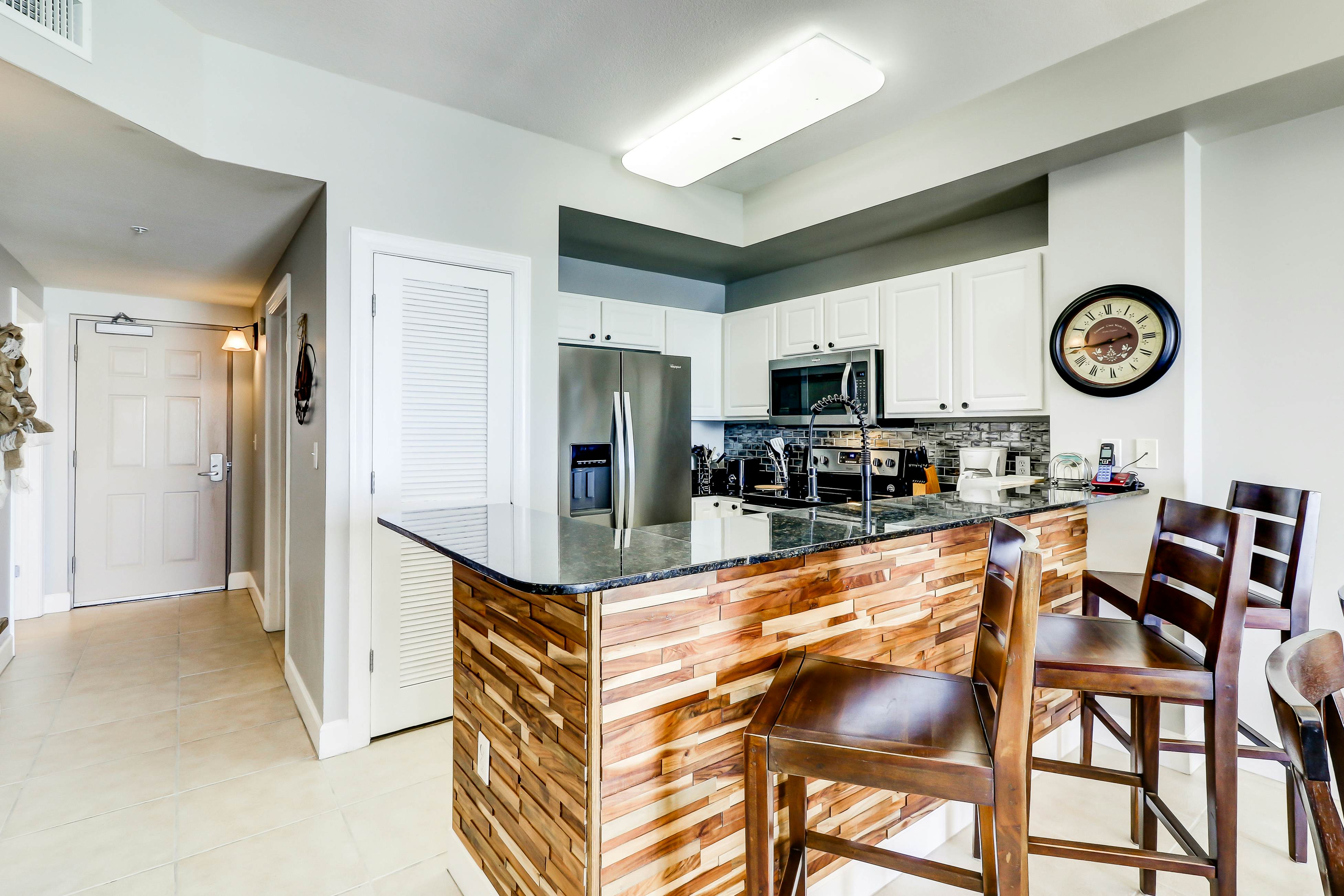 Sunrise Beach 1207 - Beachfront Condo