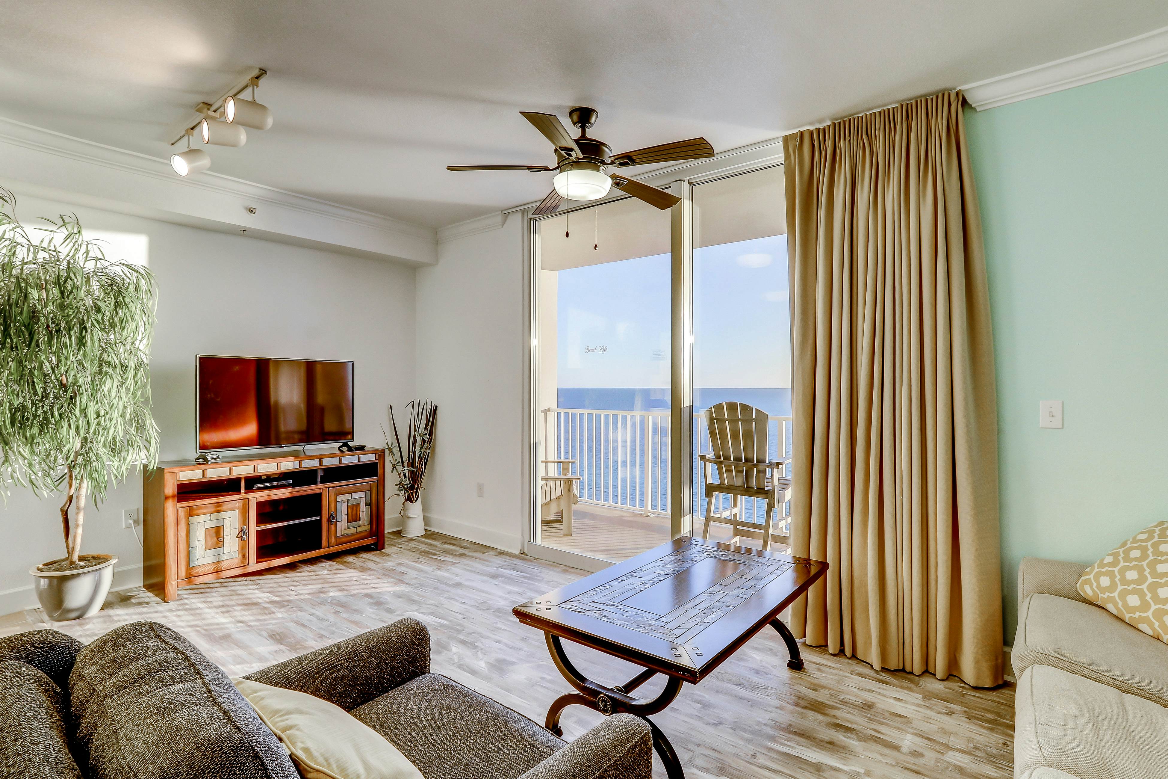 Tidewater Beach Resort | Panama City Beach Condos | Vacasa 