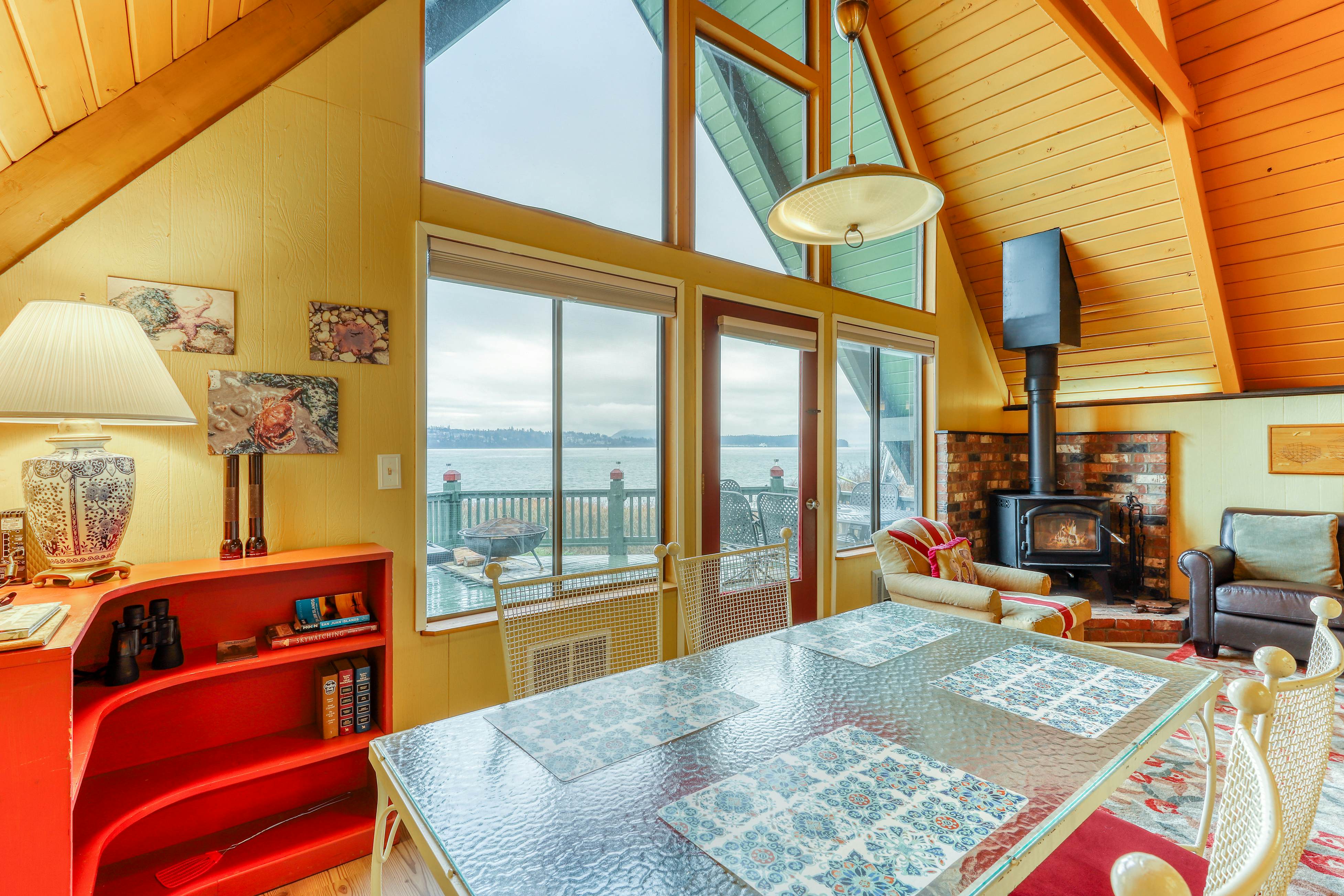 Rustic Guemes Beach Cabin