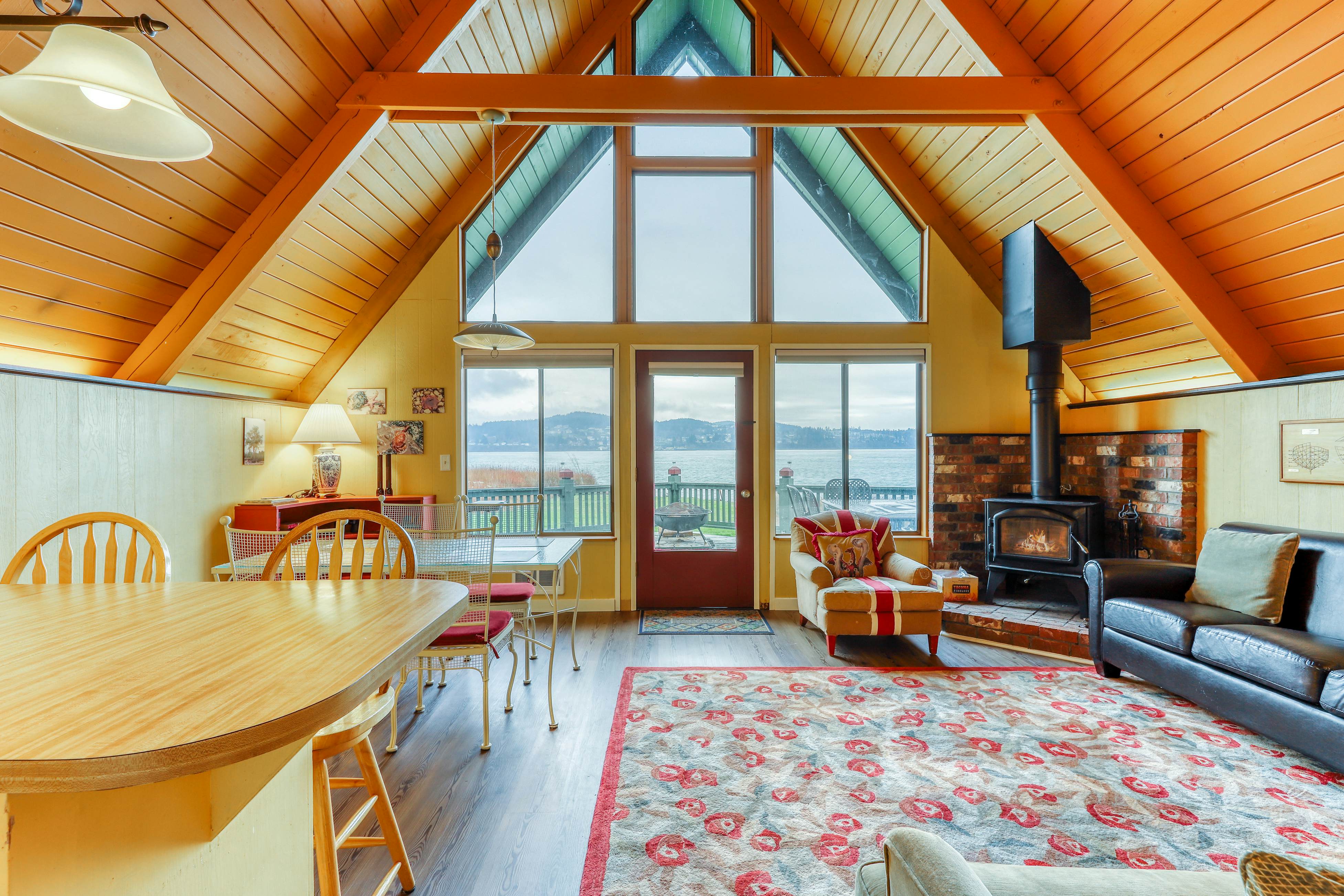 Rustic Guemes Beach Cabin