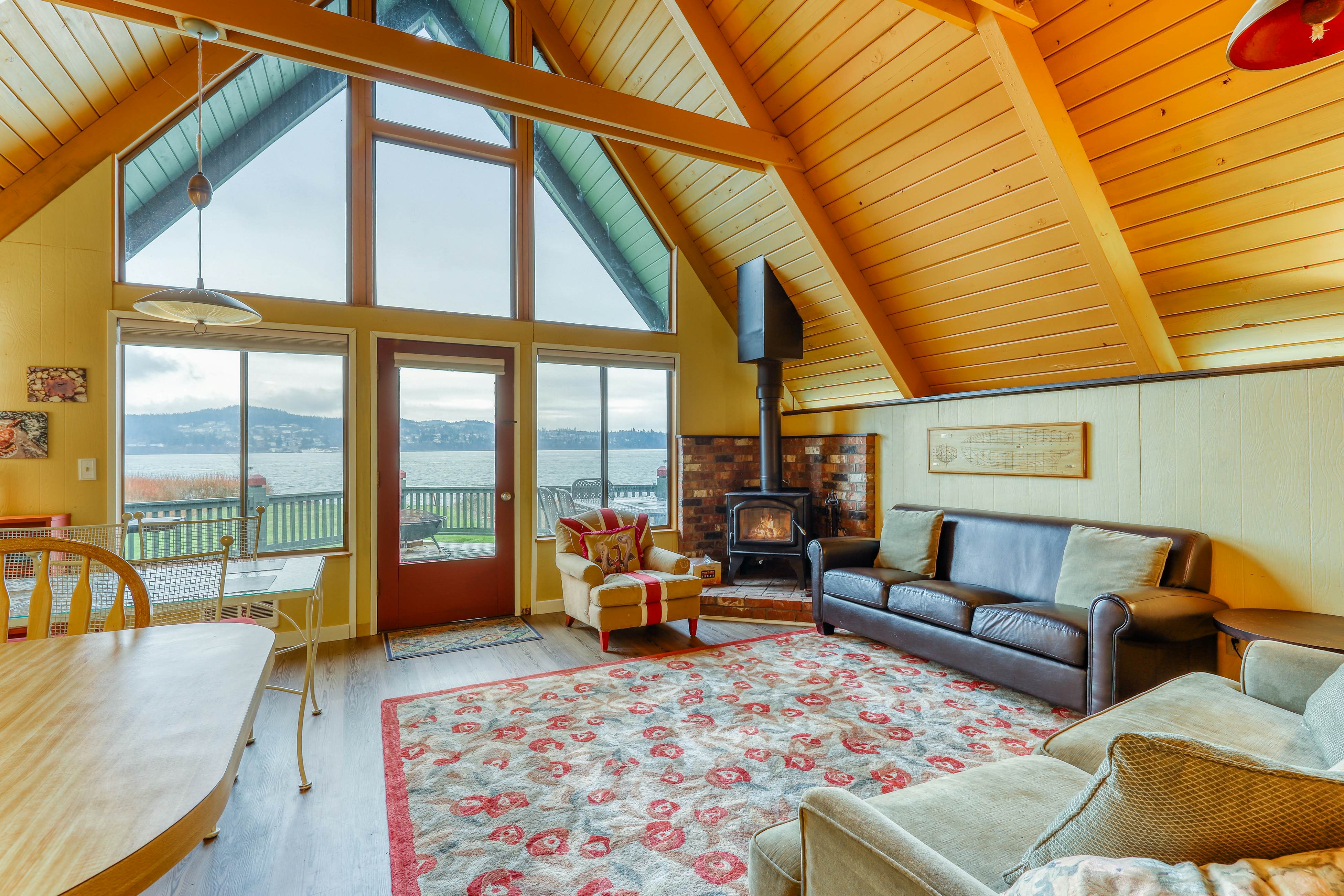 Rustic Guemes Beach Cabin