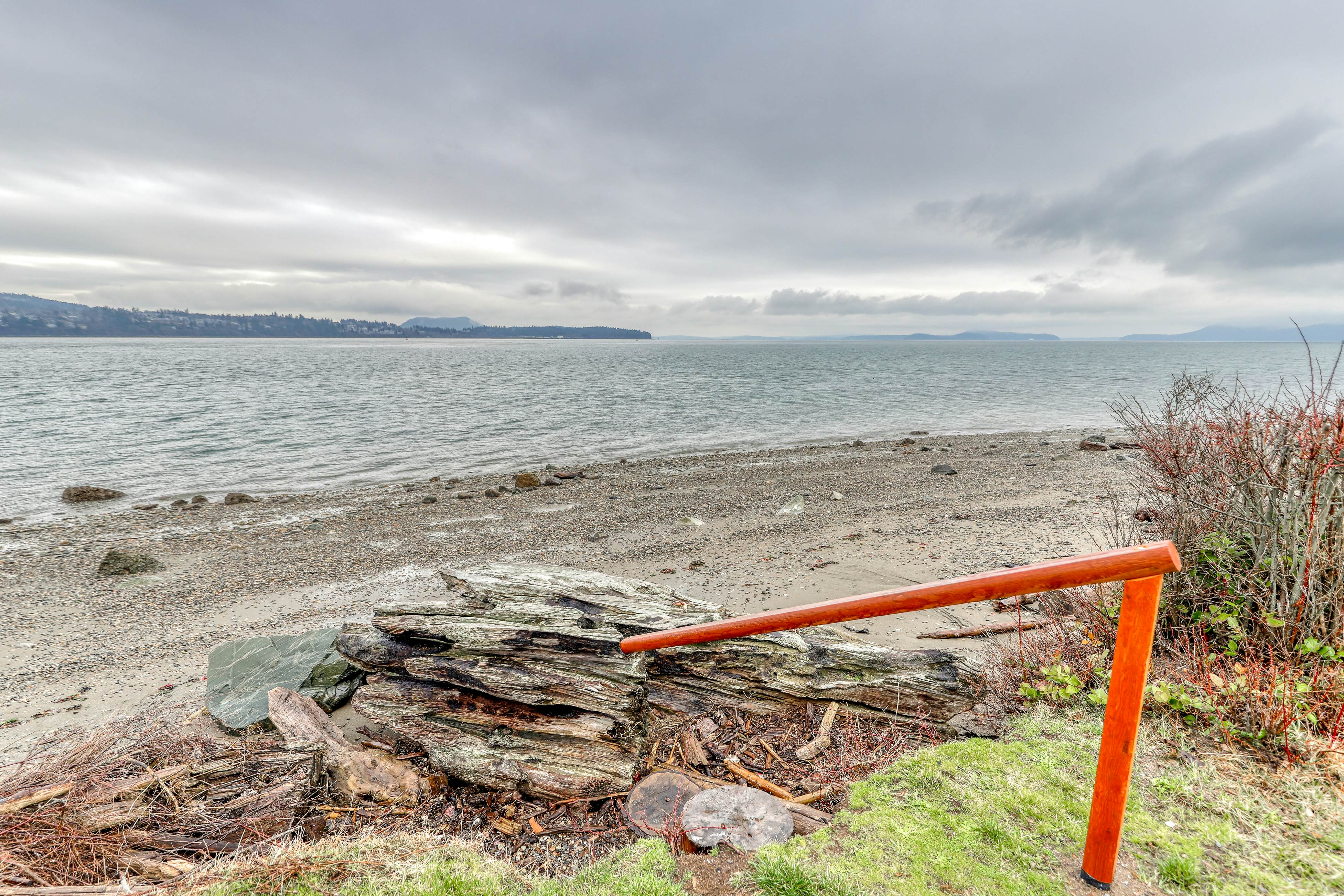 Rustic Guemes Beach Cabin