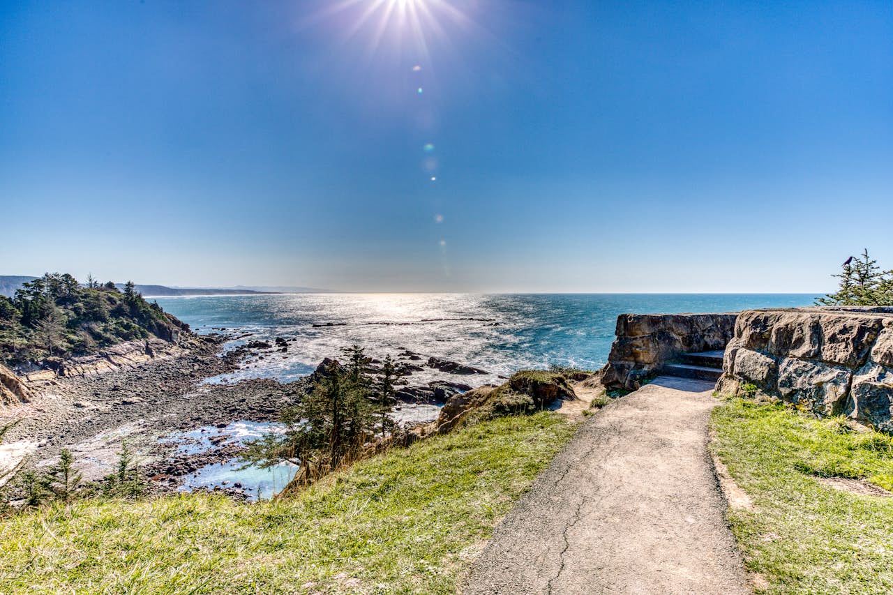 Seagate Guest House 3 BD Vacation Rental in Coos Bay, OR Vacasa