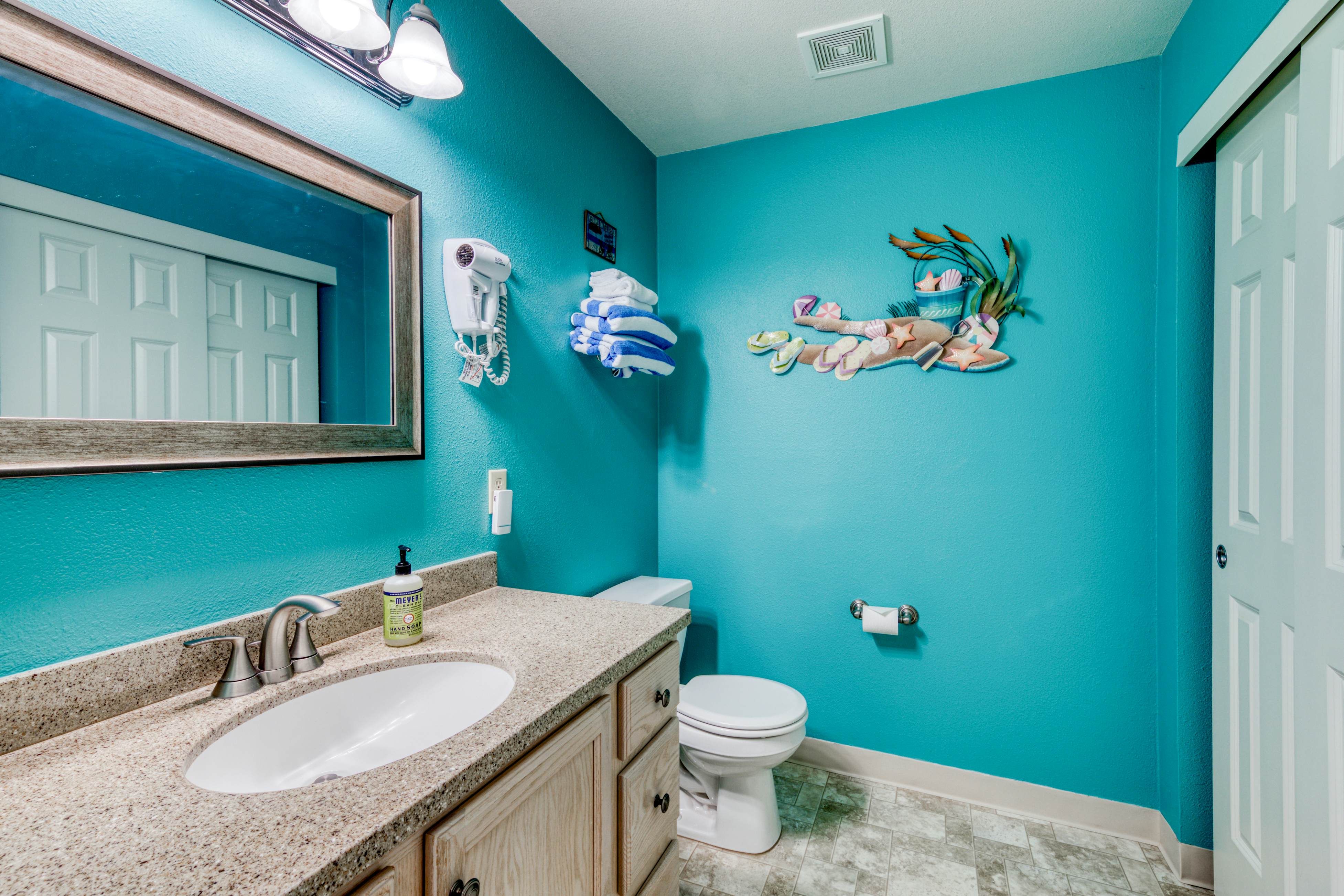 Boardwalk Adventures 1 BD Long Beach, WA Vacation Rental Vacasa