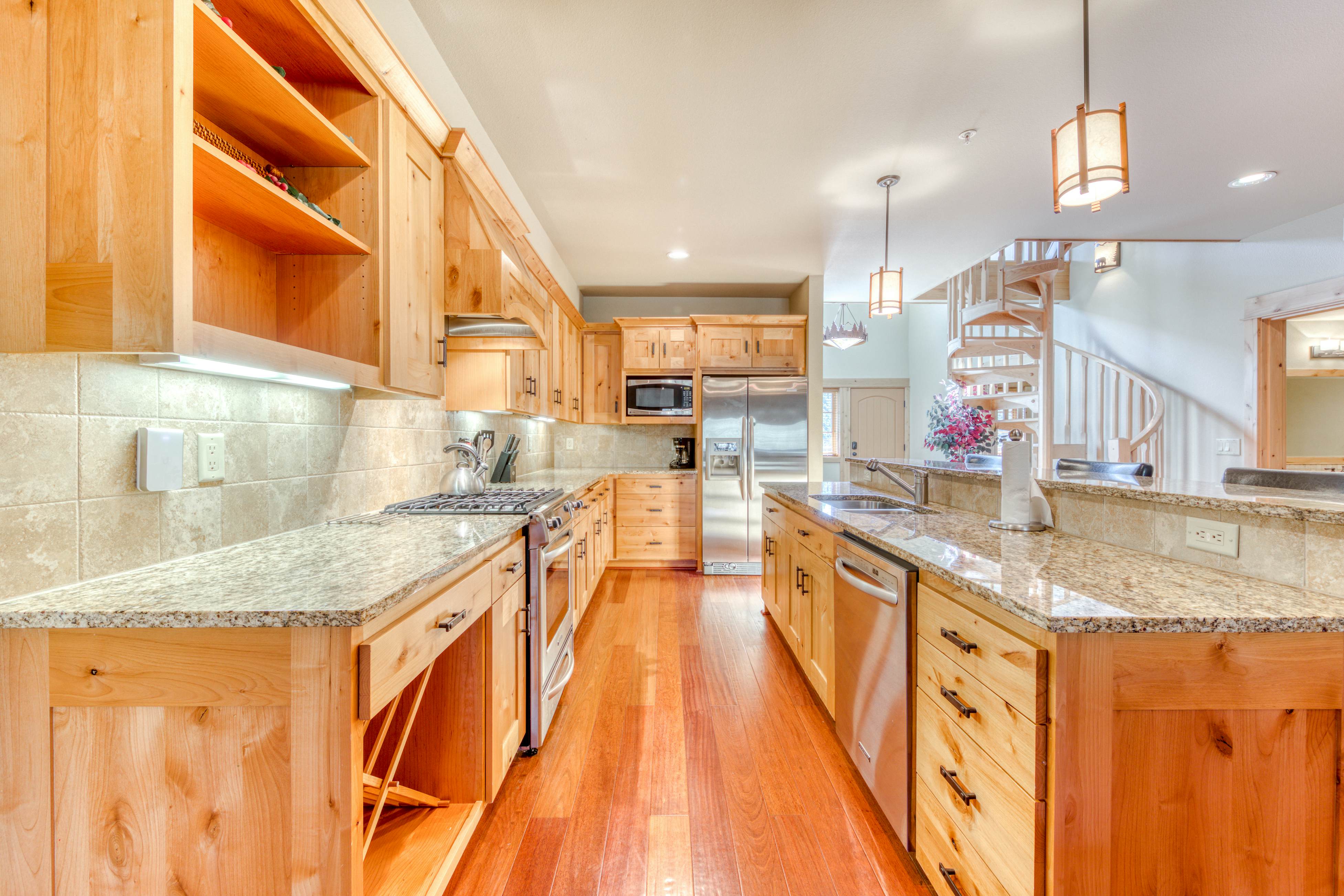 #402 Grand Lodge South Penthouse