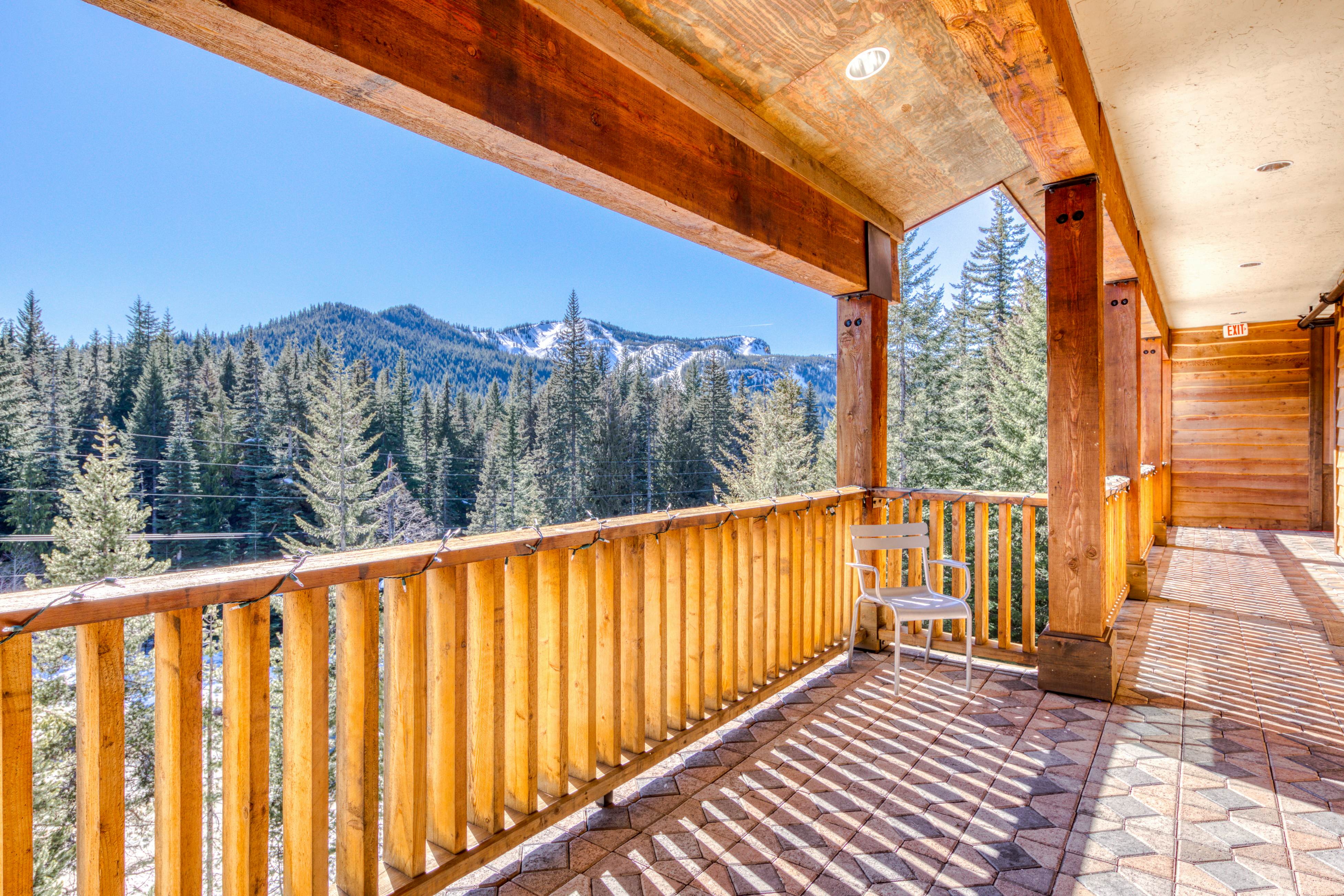 #402 Grand Lodge South Penthouse