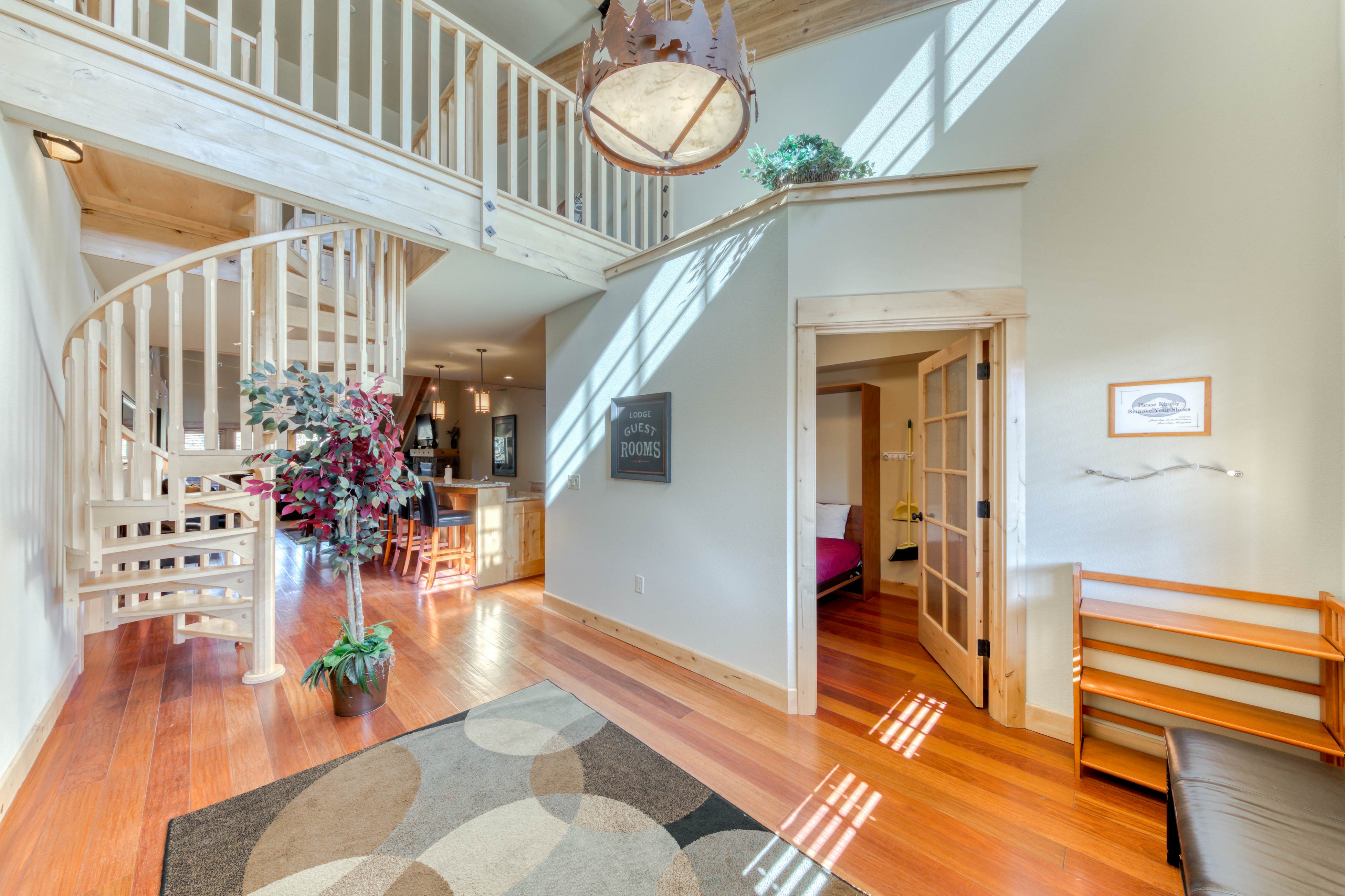 #404 Grand Lodge South Penthouse