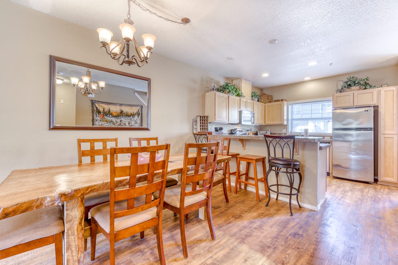 Collins Lake 146 2 BD Vacation Rental in Government Camp, OR Vacasa