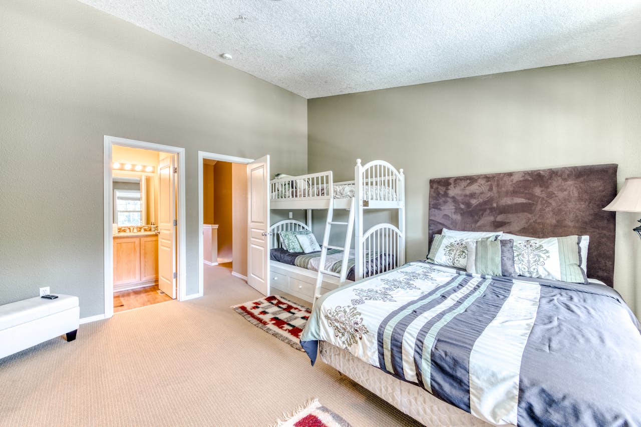 Collins Lake 146 2 BD Vacation Rental in Government Camp, OR Vacasa