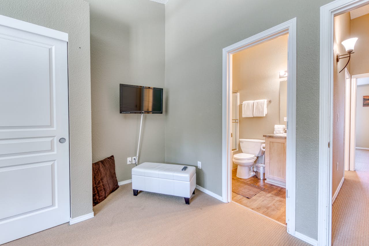 Collins Lake 146 2 BD Vacation Rental in Government Camp, OR Vacasa