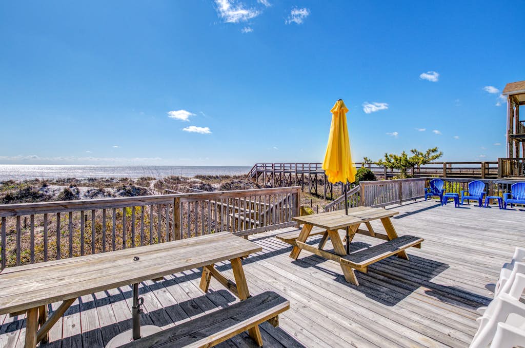 Spacious oceanfront home w/ free WiFi and large deck overlooking the beach — Folly Beach, SC — vacation rental