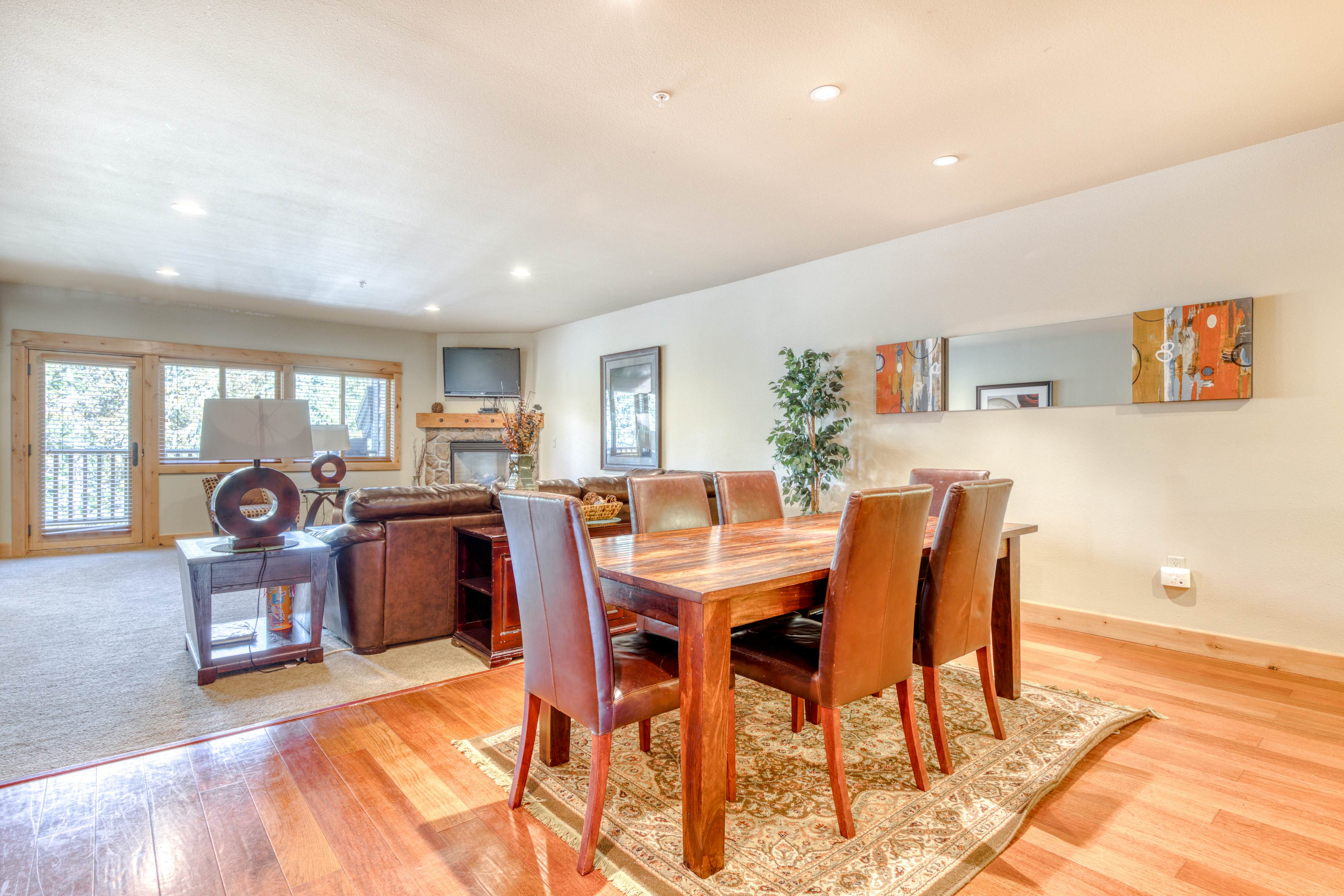 #301  Grand Lodge South Master Suite