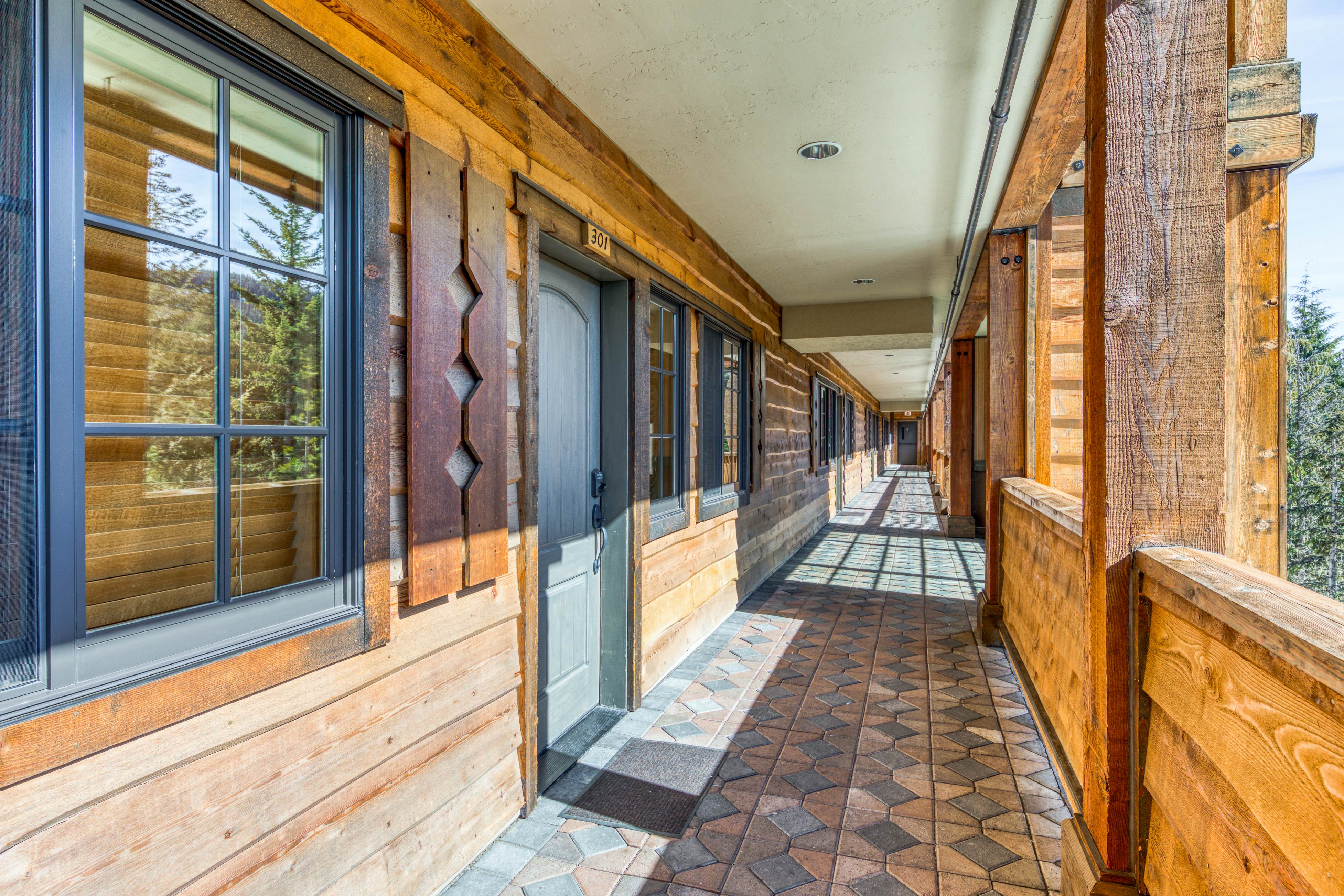 #301  Grand Lodge South Master Suite