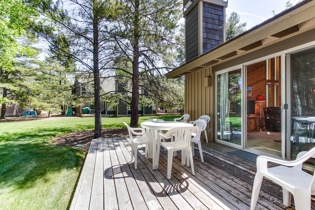 Quelah Condo 4 2 BD Vacation Rental in Sunriver, OR Vacasa