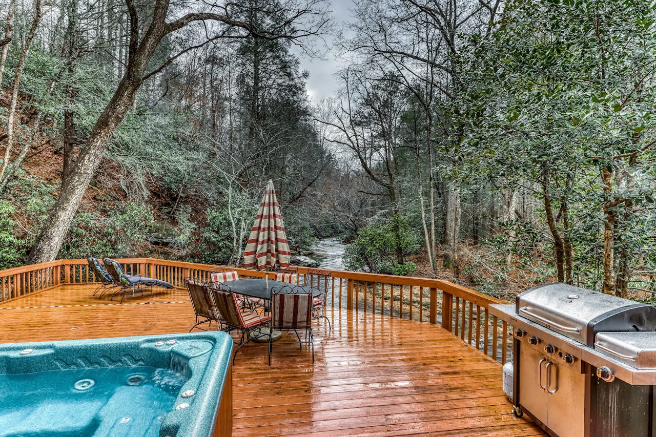 Creekside Retreat 2 BD Vacation Rental in GA Vacasa