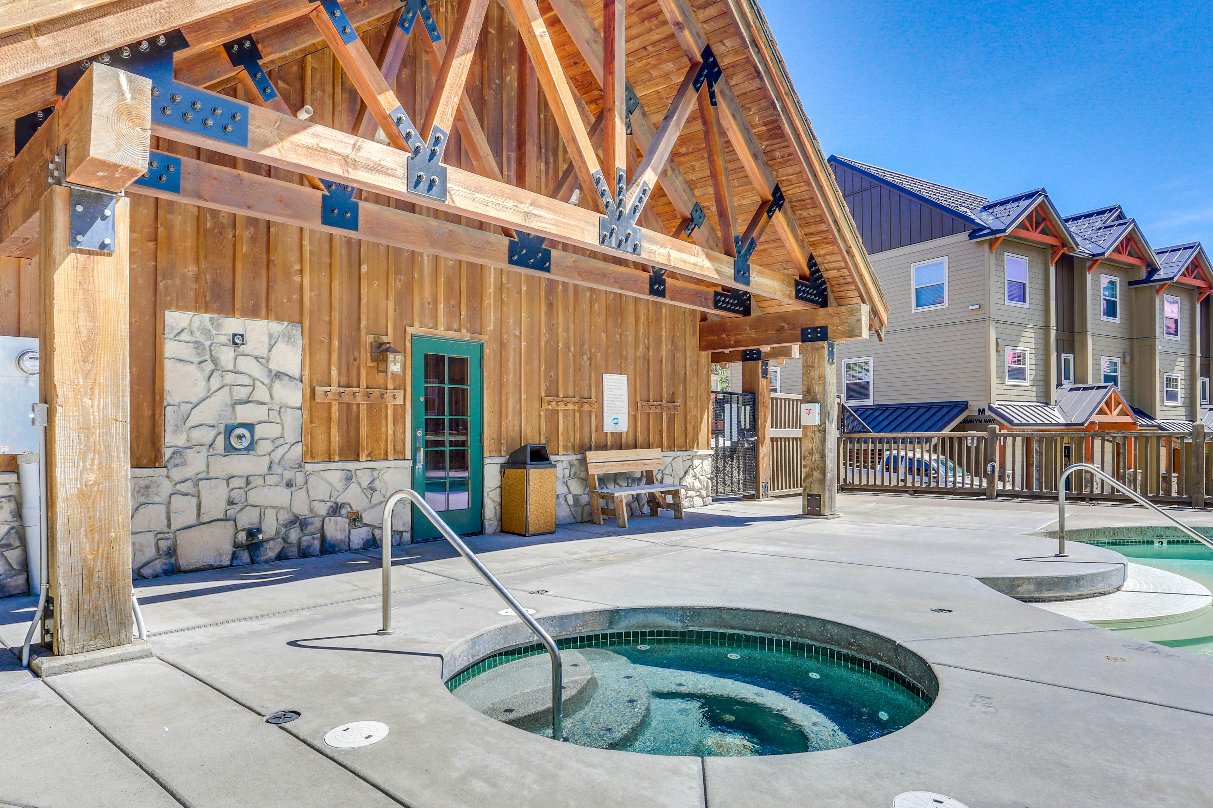 Collins Lake Chalet #24