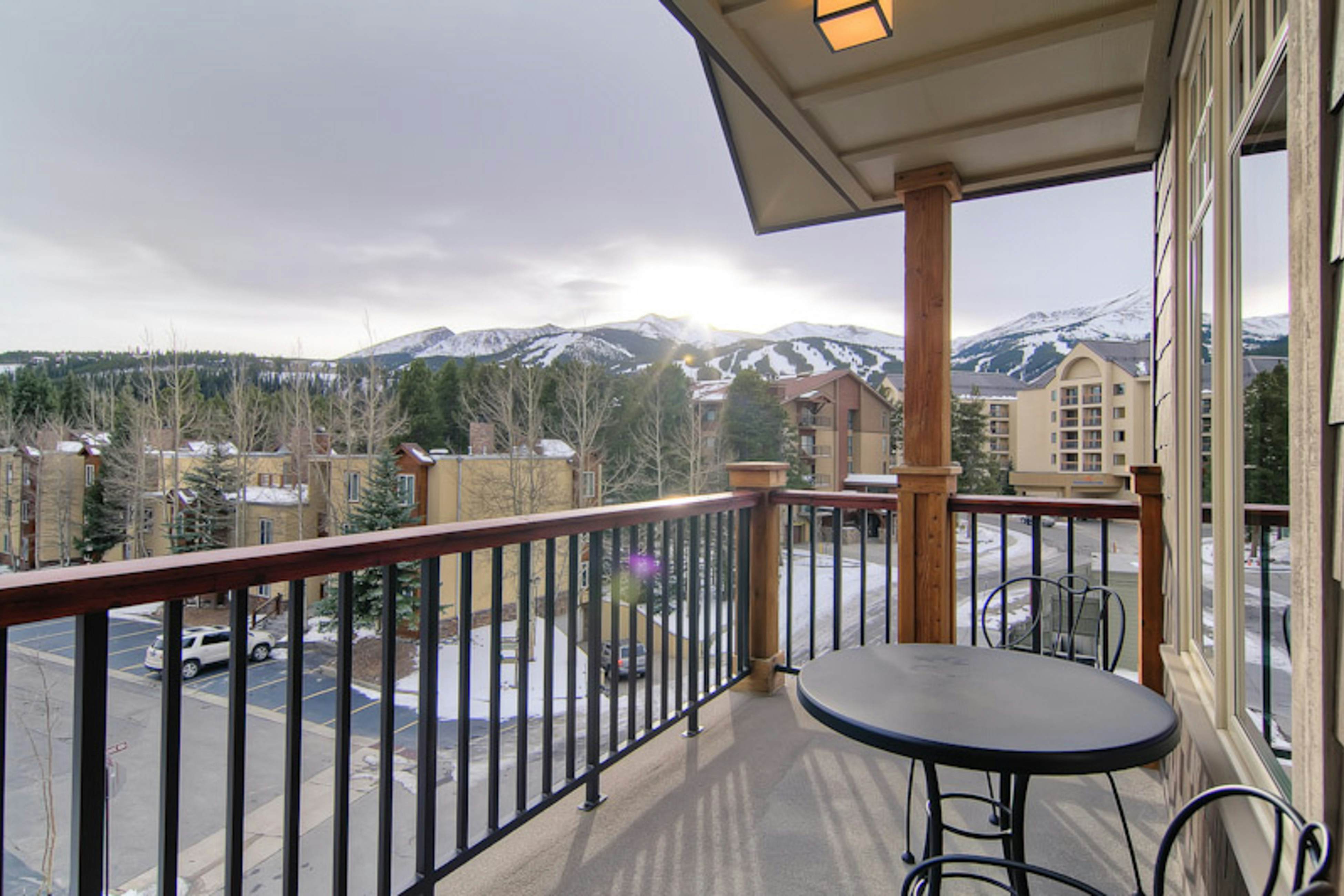 Water House On Main Street #5304