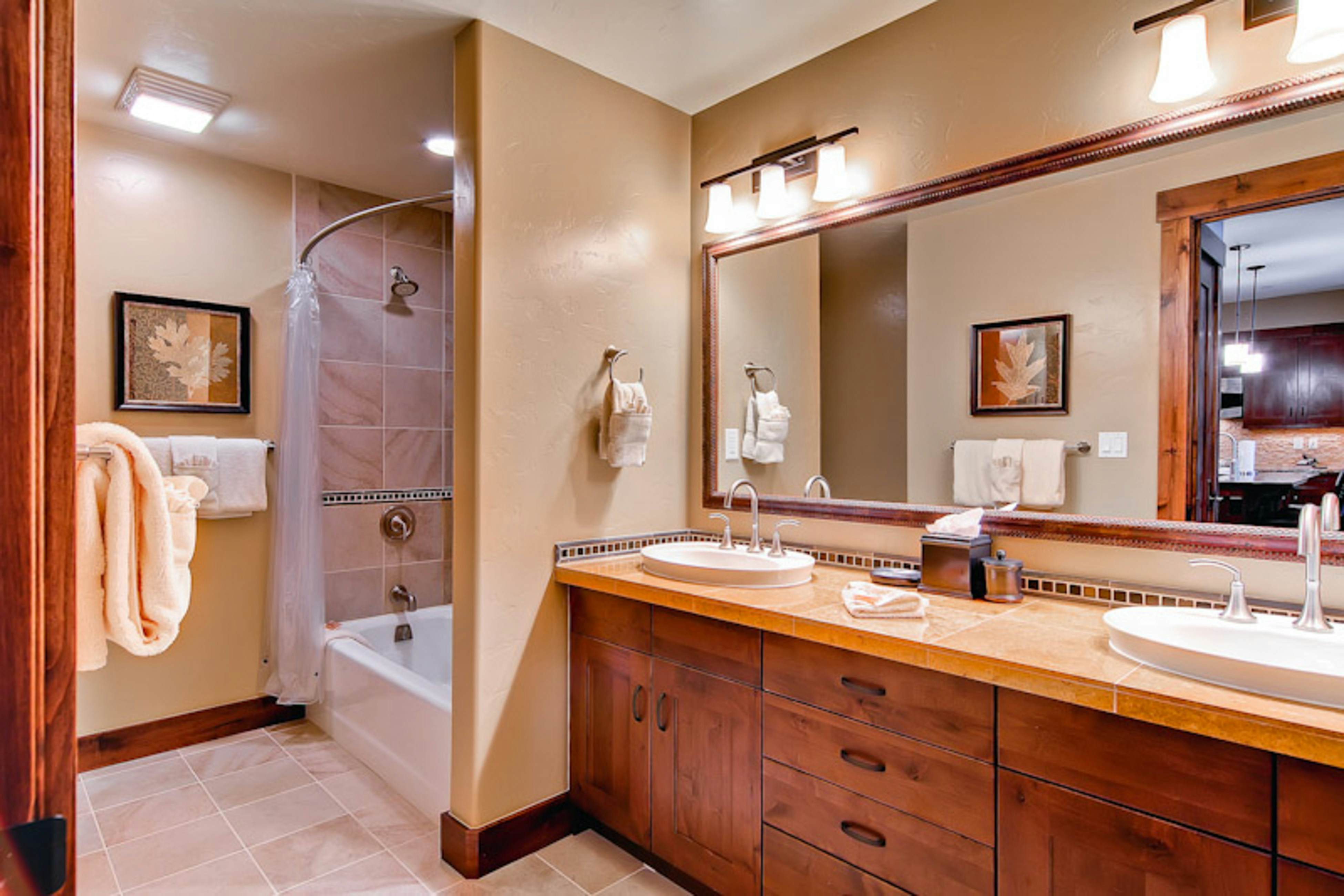 Water House On Main Street #5304