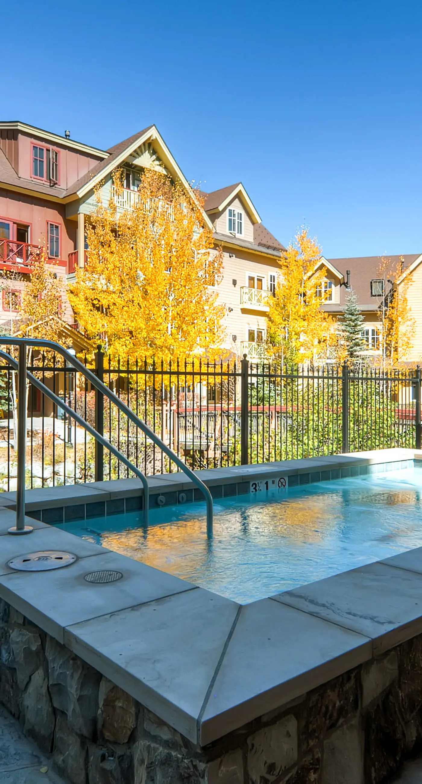 Water House On Main Street #5305