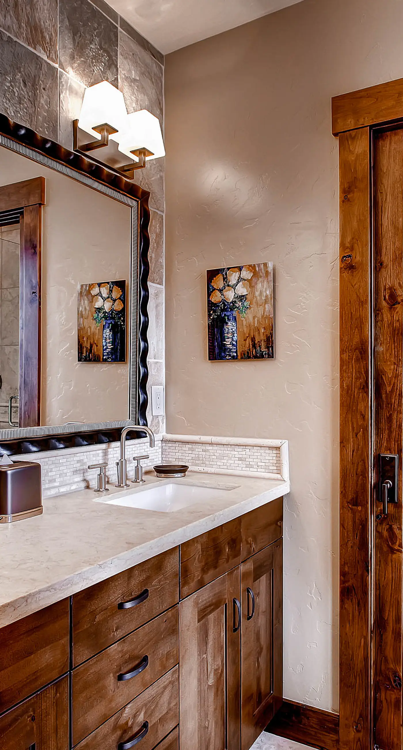 Water House On Main Street #5305