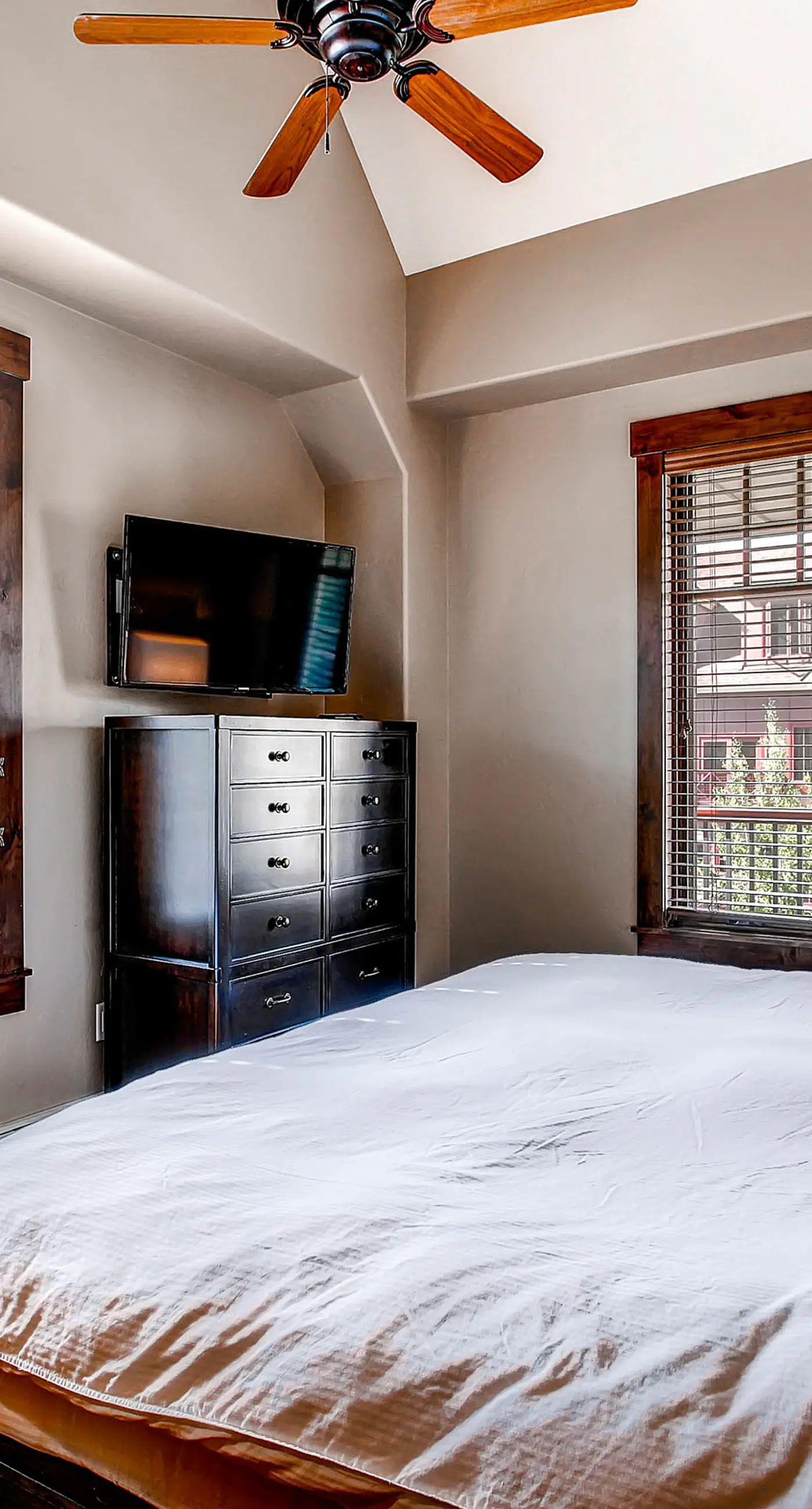 Water House On Main Street #5305