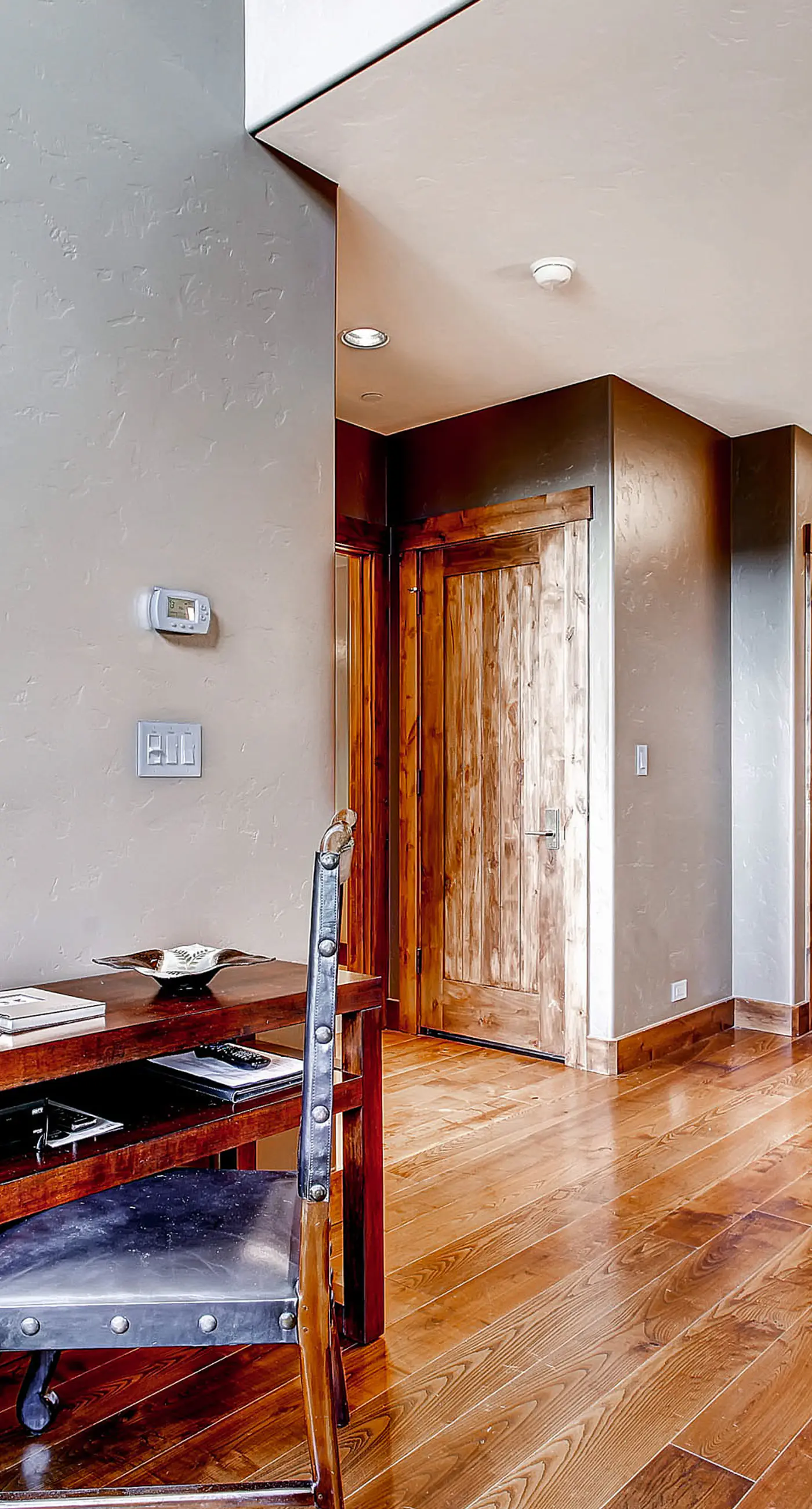 Water House On Main Street #5305