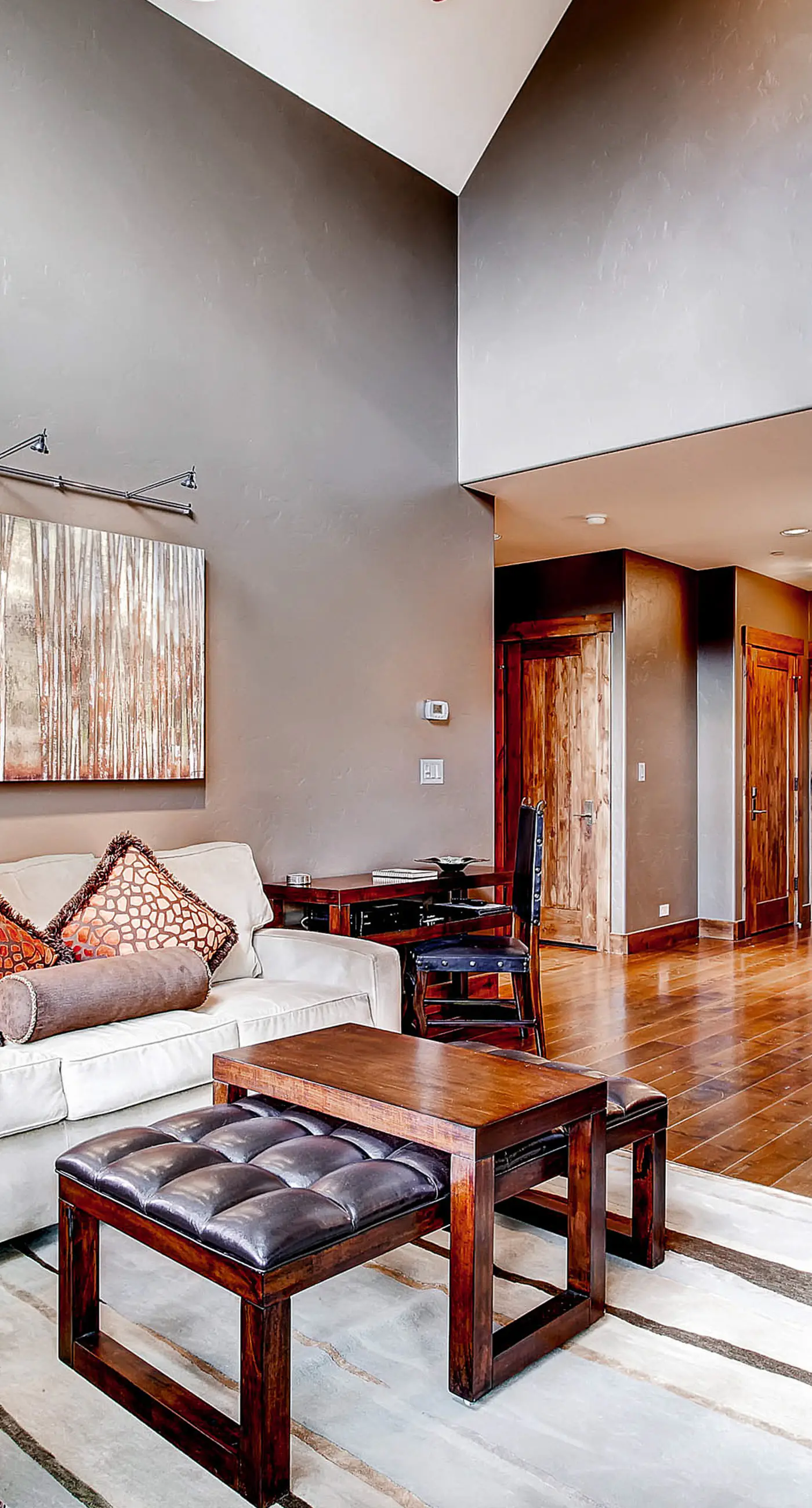 Water House On Main Street #5305