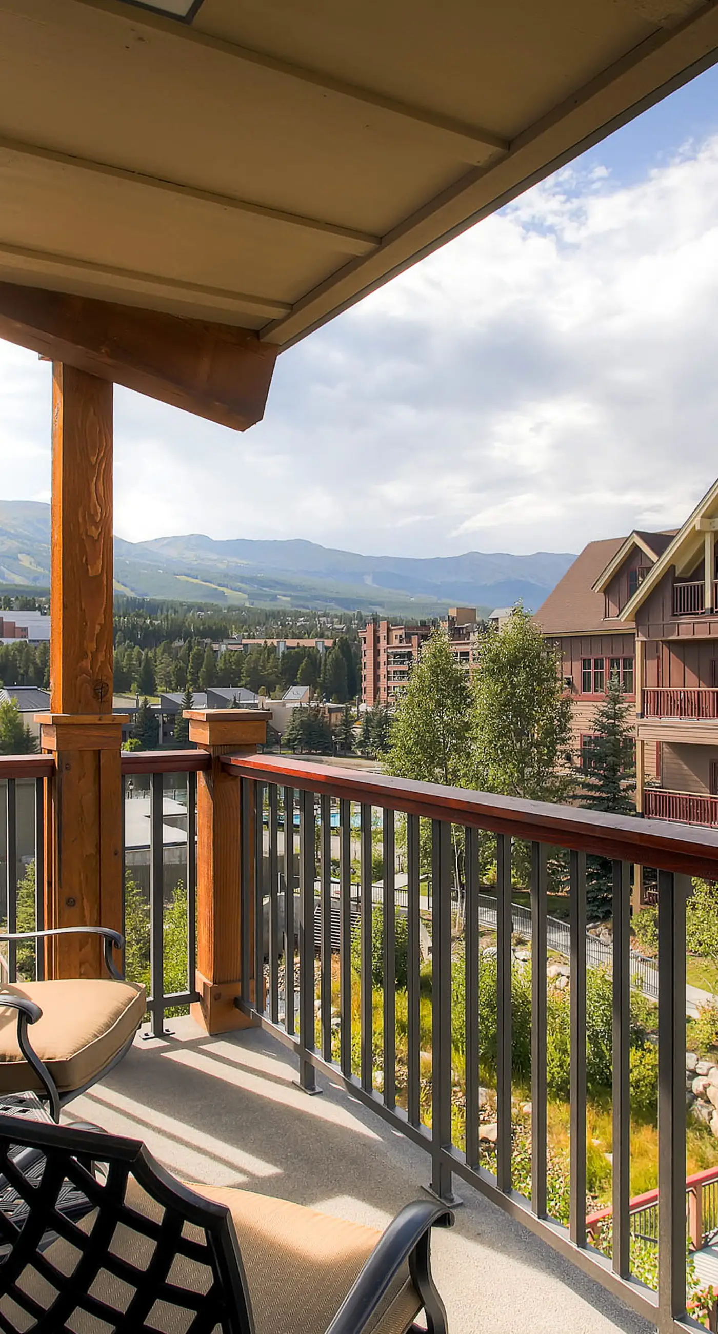 Water House On Main Street #5305