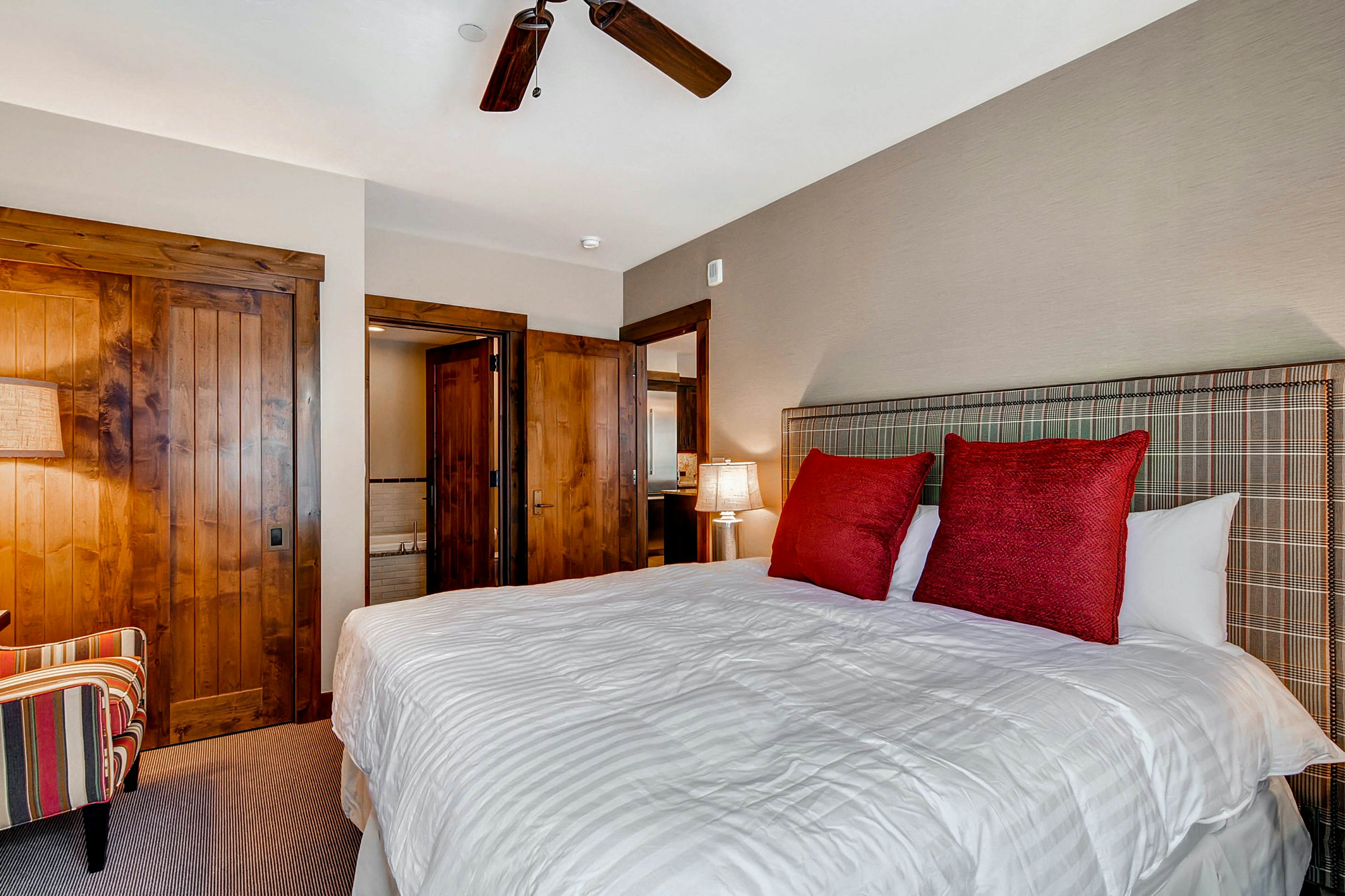 Water House On Main Street #6108