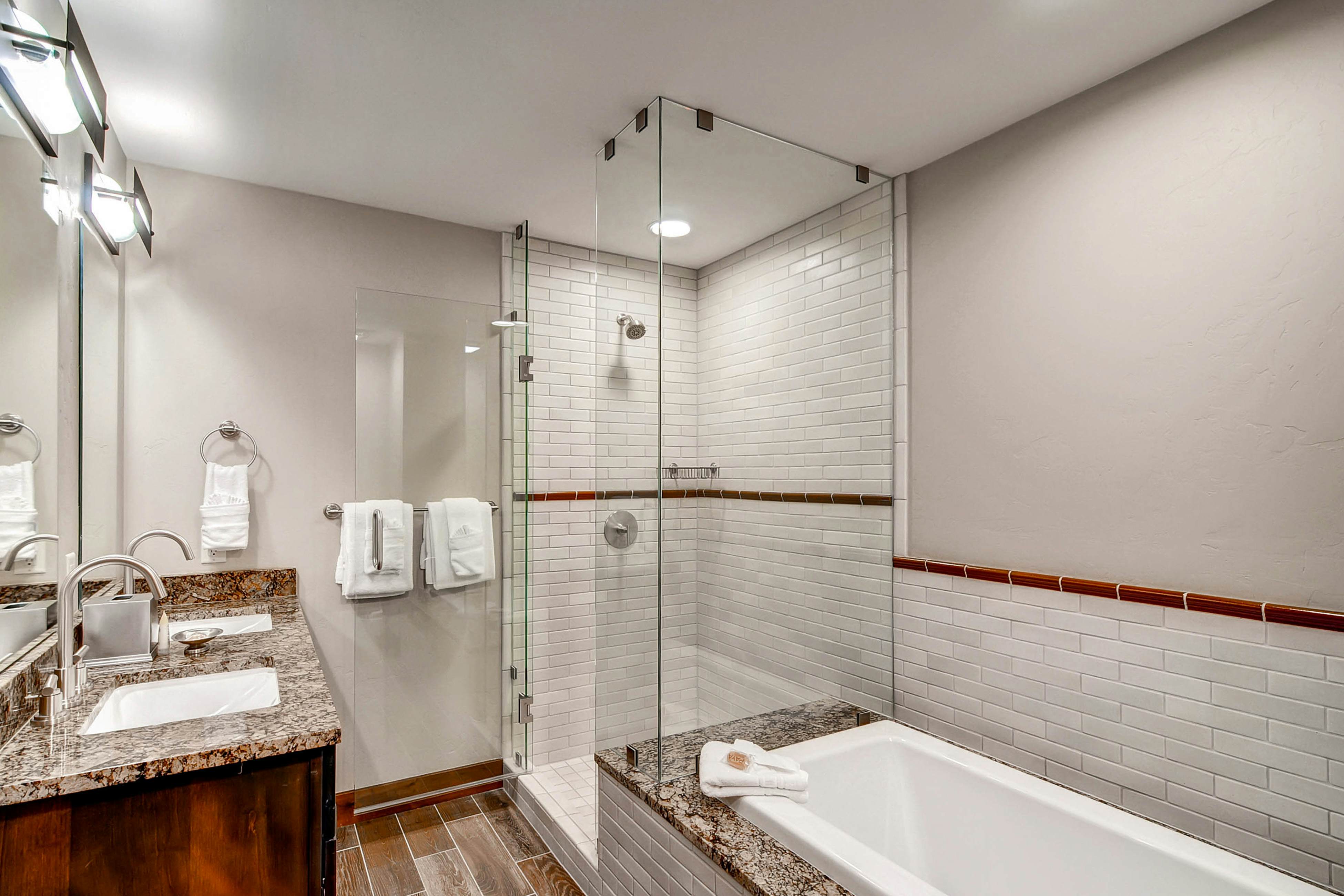 Water House On Main Street #6108