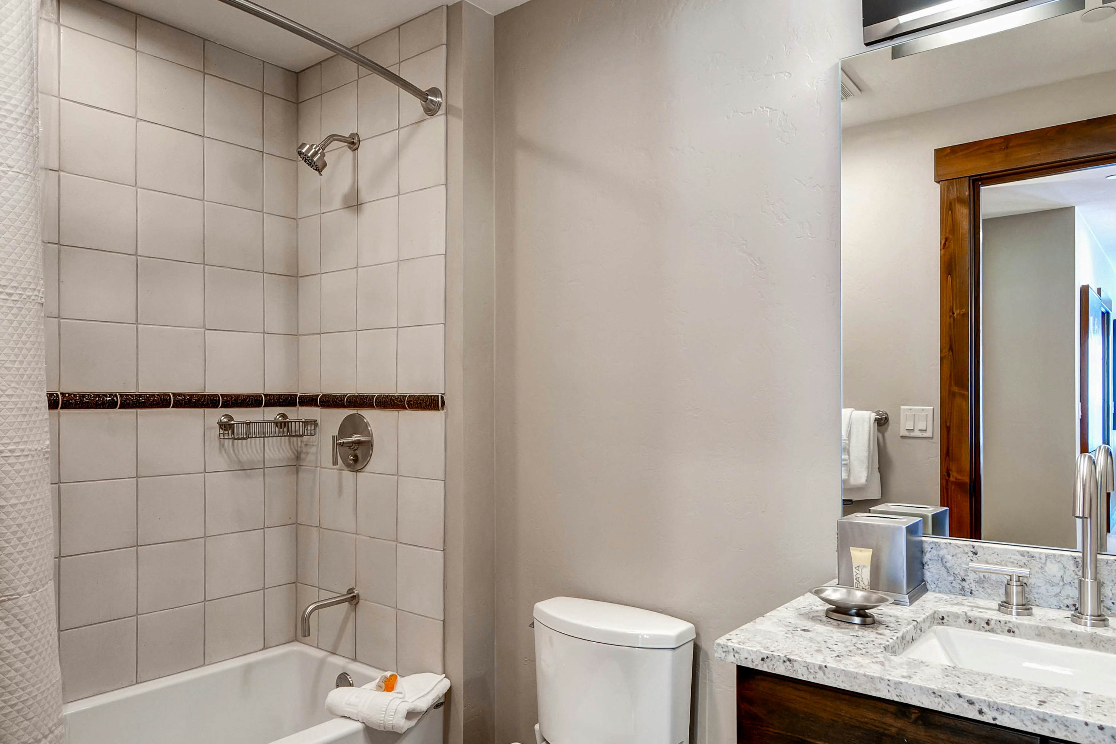 Water House On Main Street #6108