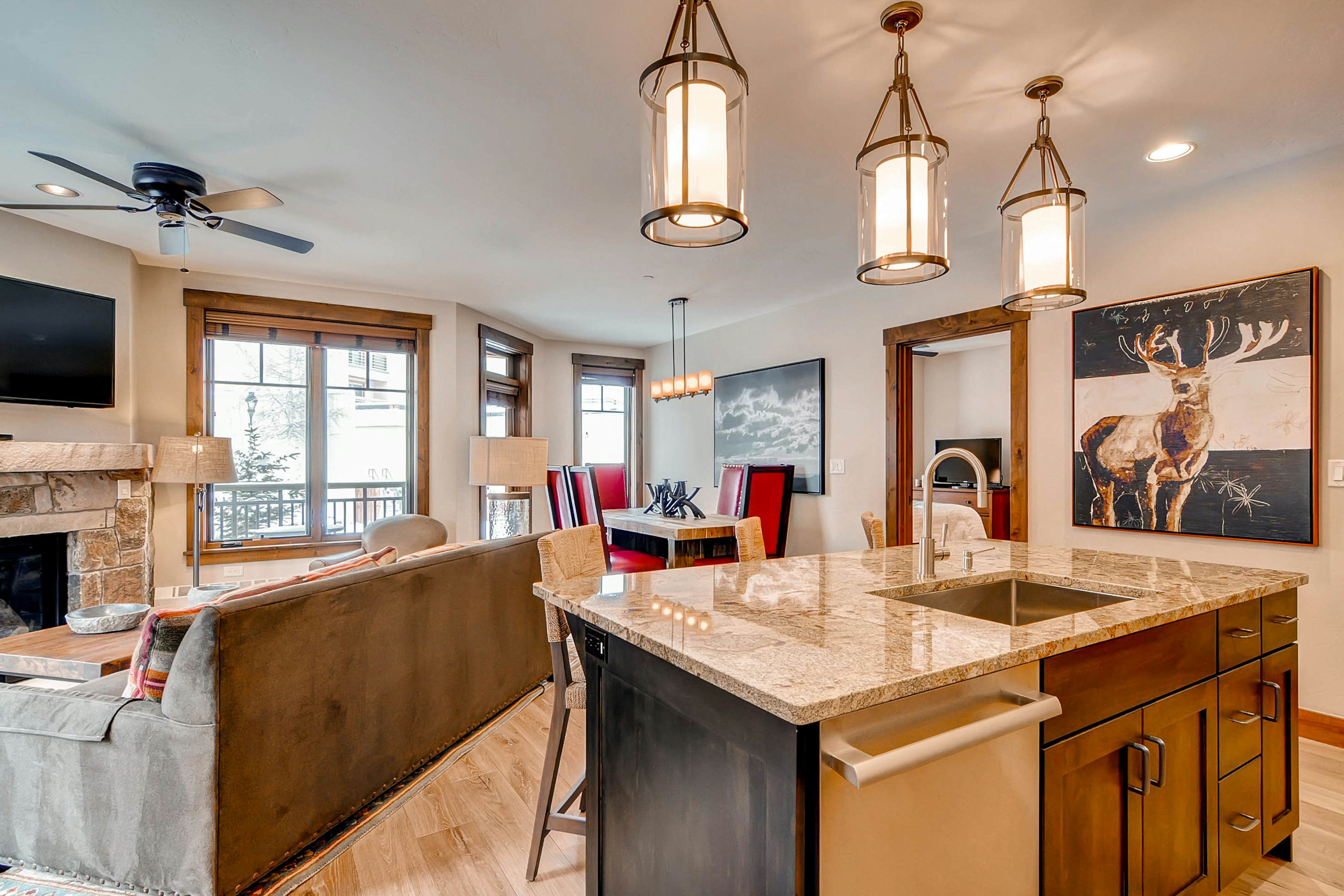 Water House On Main Street #6108