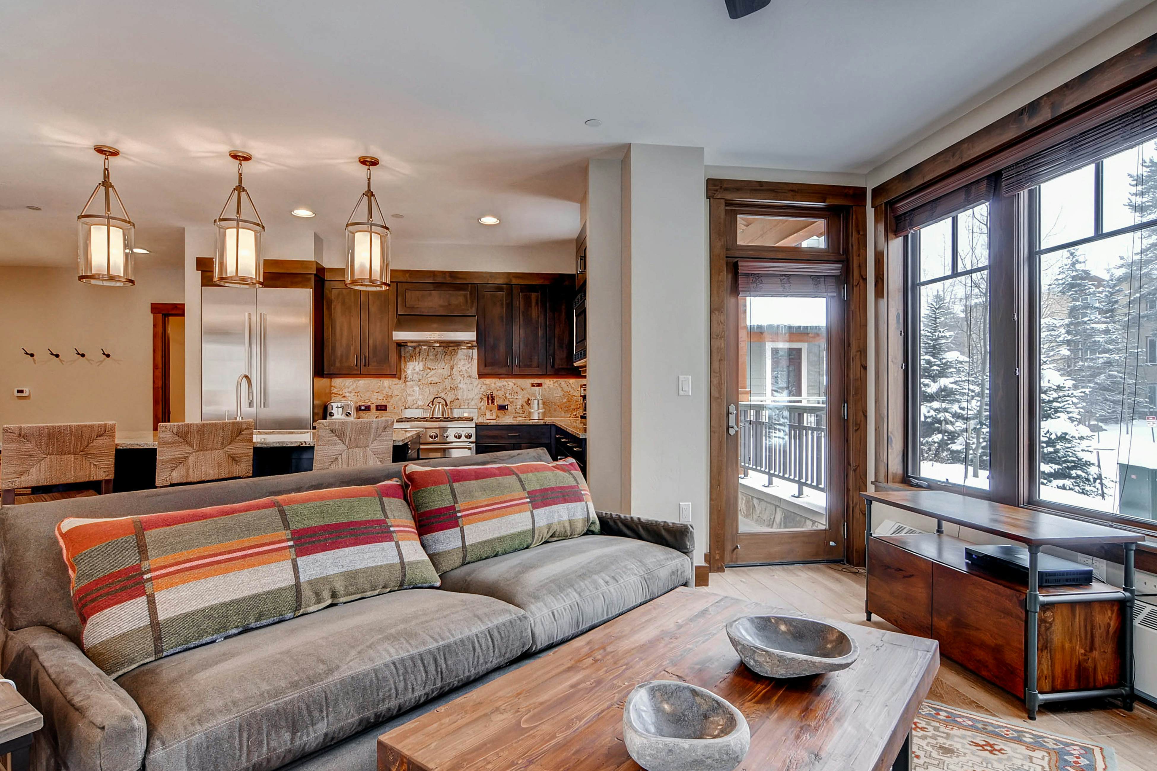 Water House On Main Street #6108