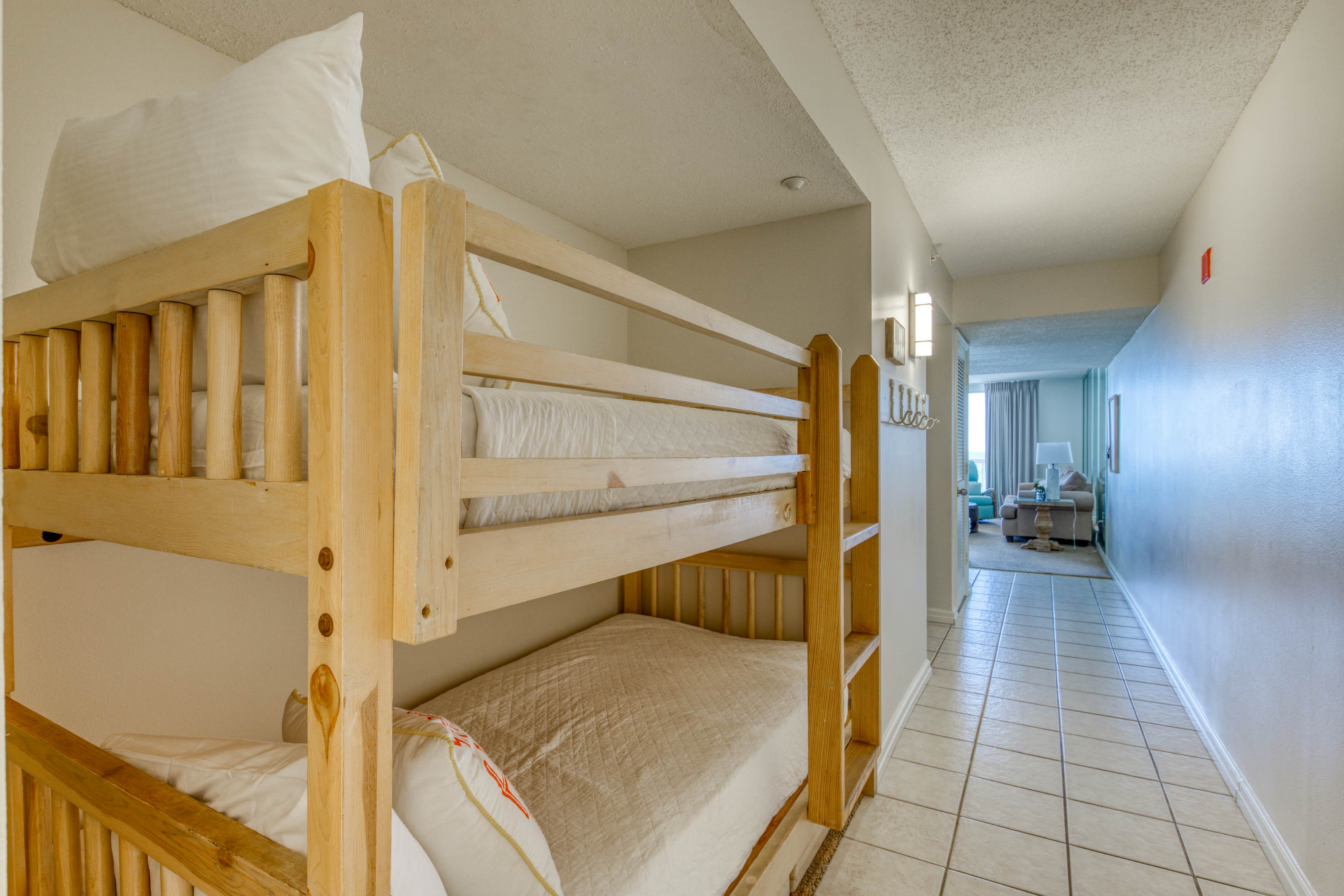 Pelican Beach Resort 607