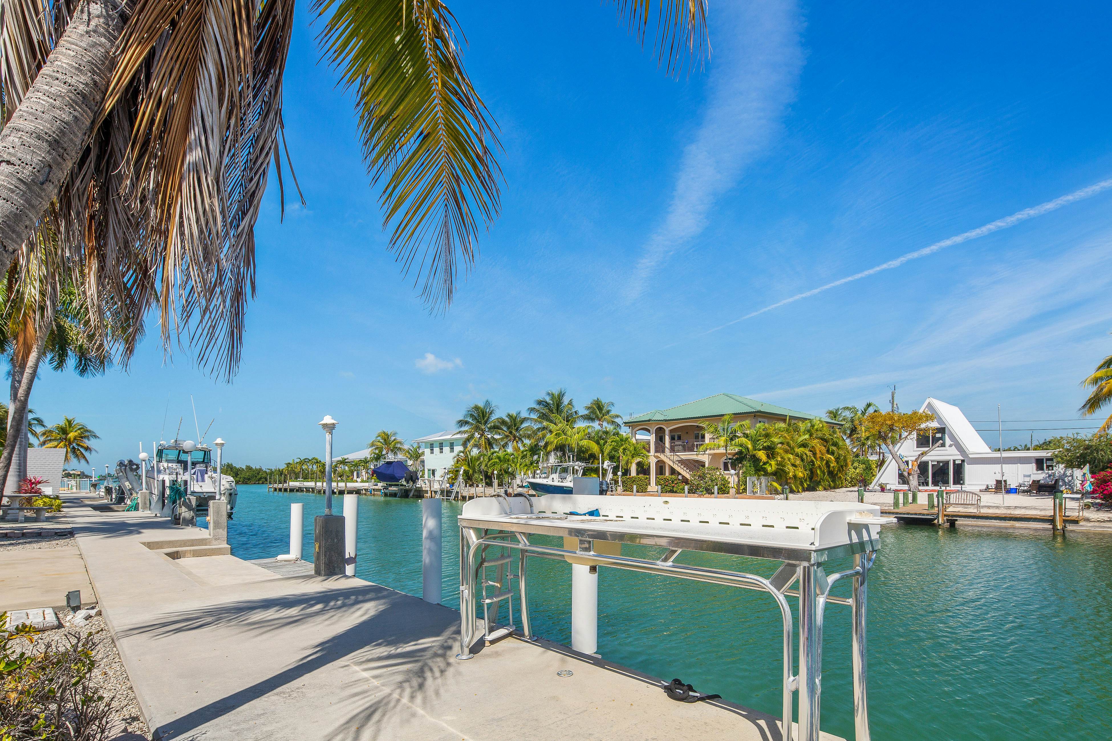 Fisherman's Canal Getaway