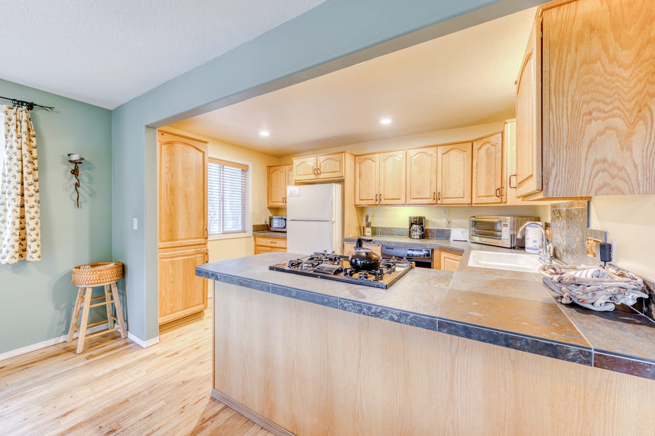 Roaring River Retreat 1 BD Vacation Rental in Rhododendron, OR Vacasa