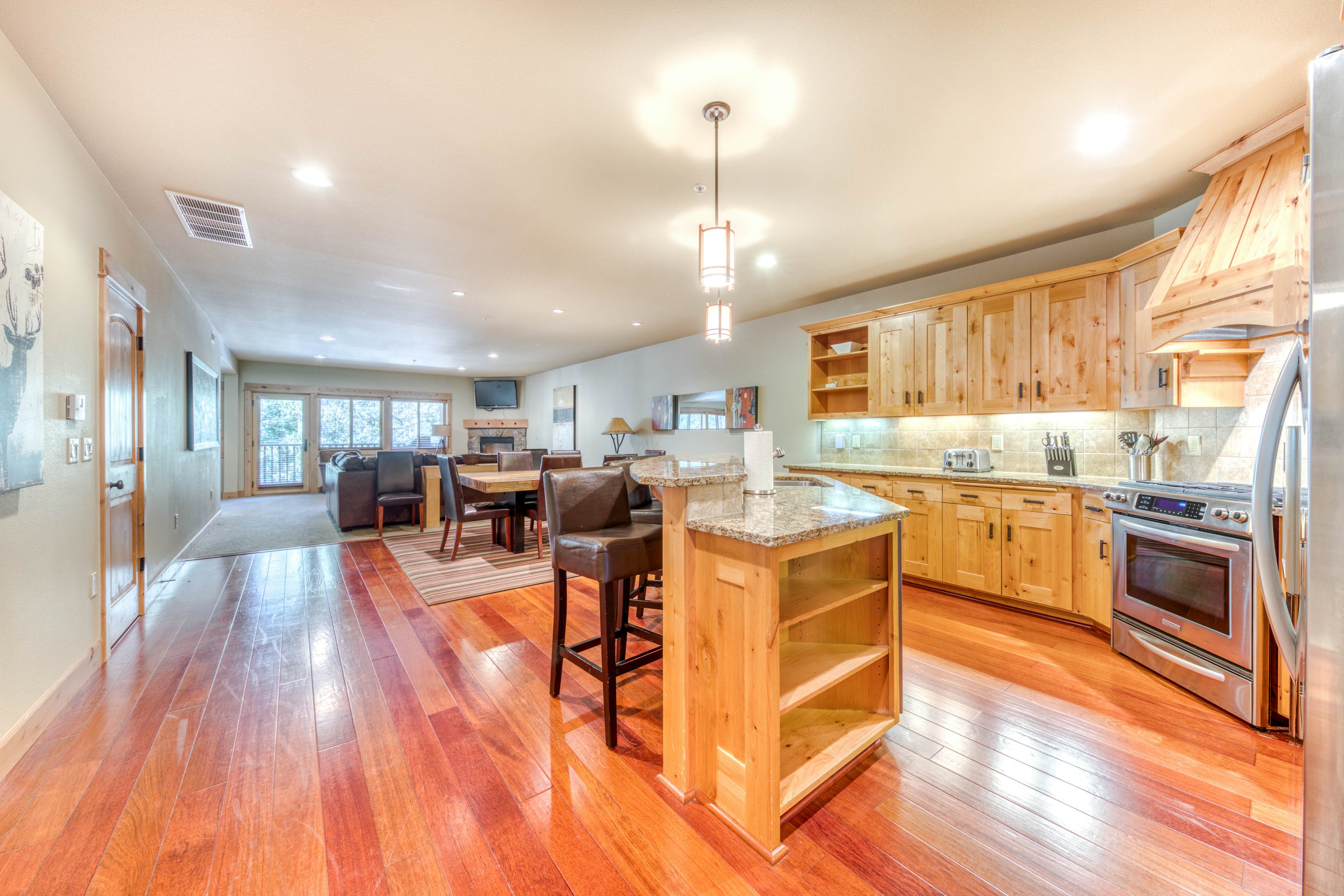 #101 Grand Lodge South Master Suite